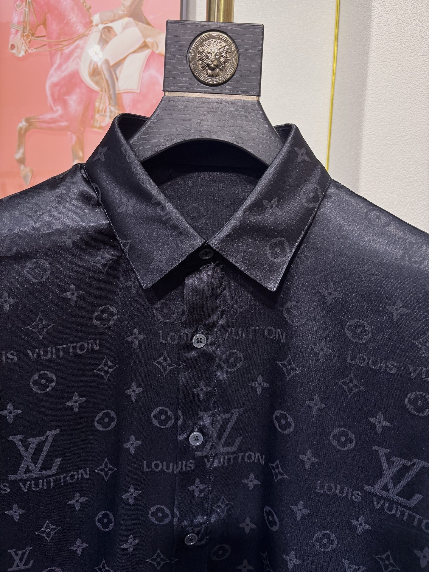 LV，新款男士休闲Polo衬衫，高端定制面料，高端版本，时尚百搭爆款，选用进口仿真丝面料，手感超柔软细腻