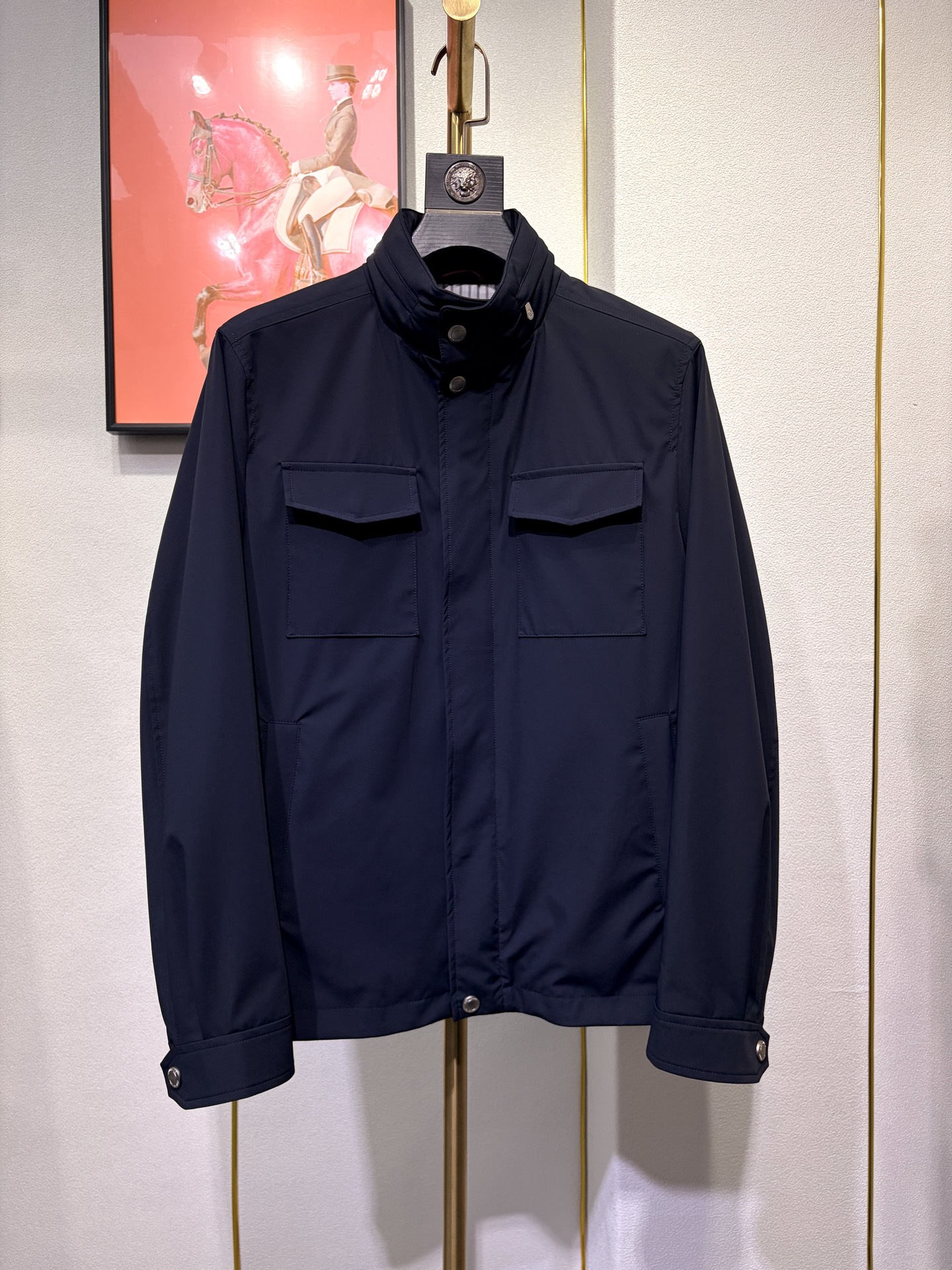 BC 2026春款 老钱风商务休闲立领夹克外套，开模定制五金配件 三标齐，尼龙 氨纶混纺面料，手感柔软细