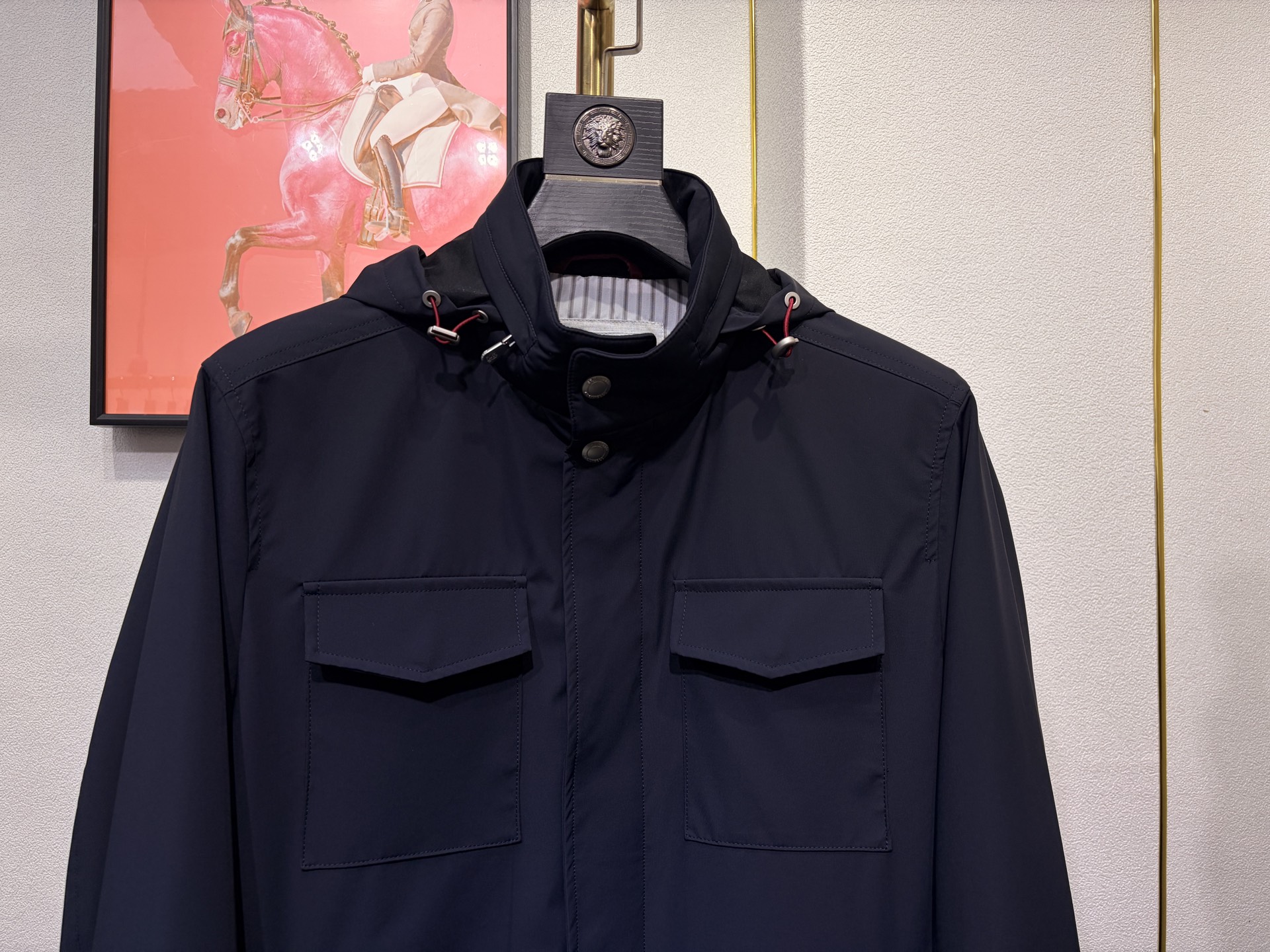 BC 2026春款 老钱风商务休闲立领夹克外套，开模定制五金配件 三标齐，尼龙 氨纶混纺面料，手感柔软细