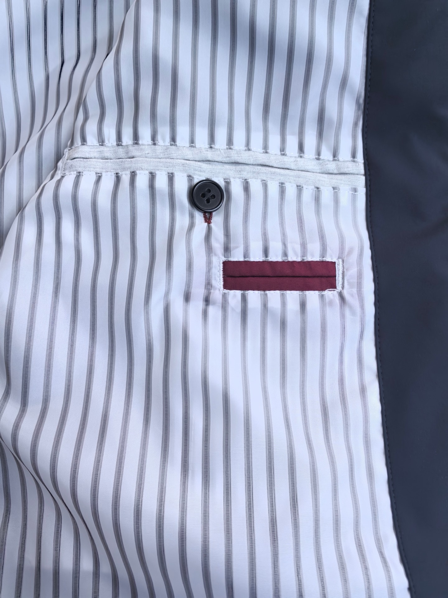 BC 2026春款 老钱风商务休闲立领夹克外套，开模定制五金配件 三标齐，尼龙 氨纶混纺面料，手感柔软细