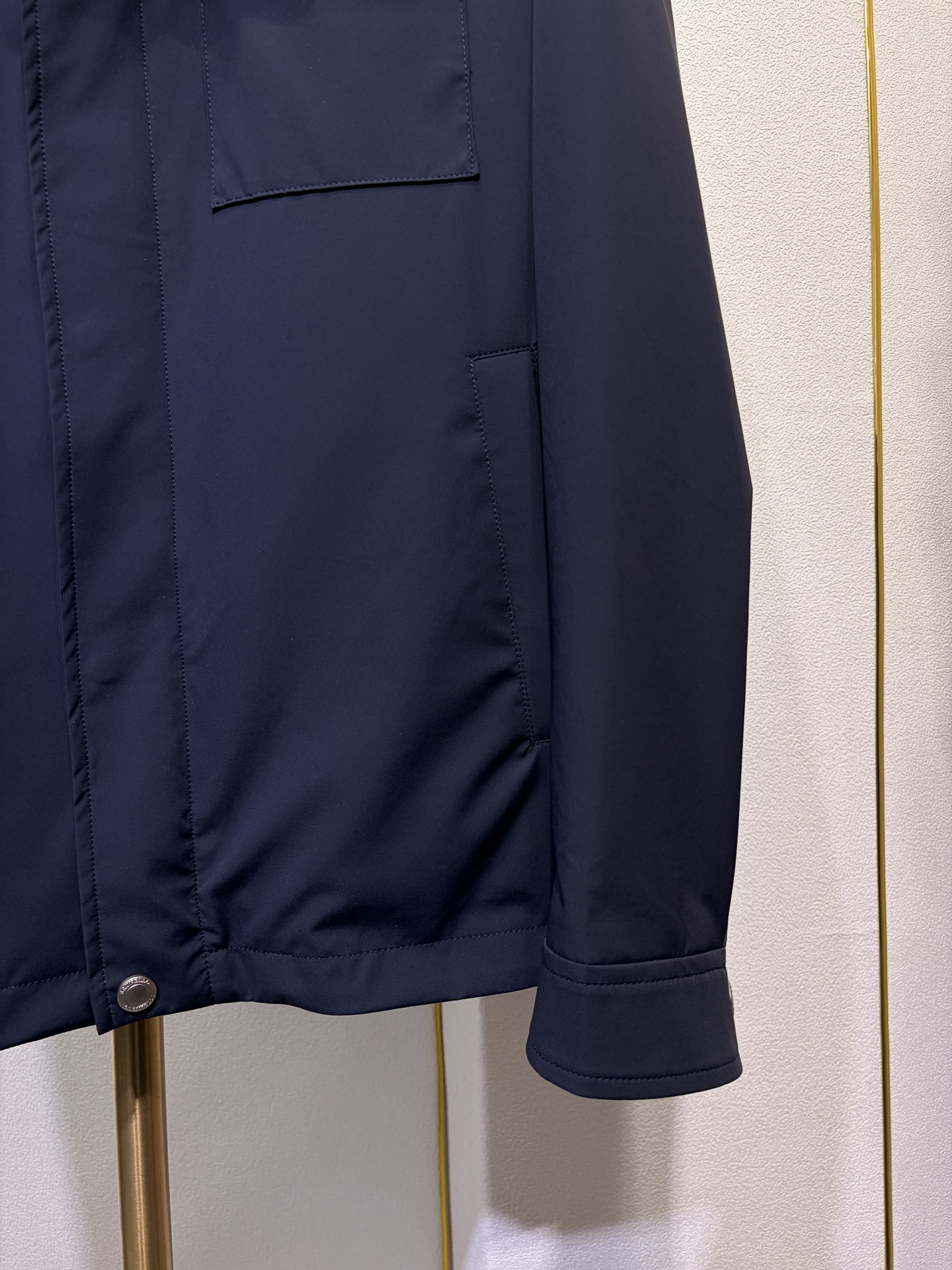 BC 2026春款 老钱风商务休闲立领夹克外套，开模定制五金配件 三标齐，尼龙 氨纶混纺面料，手感柔软细