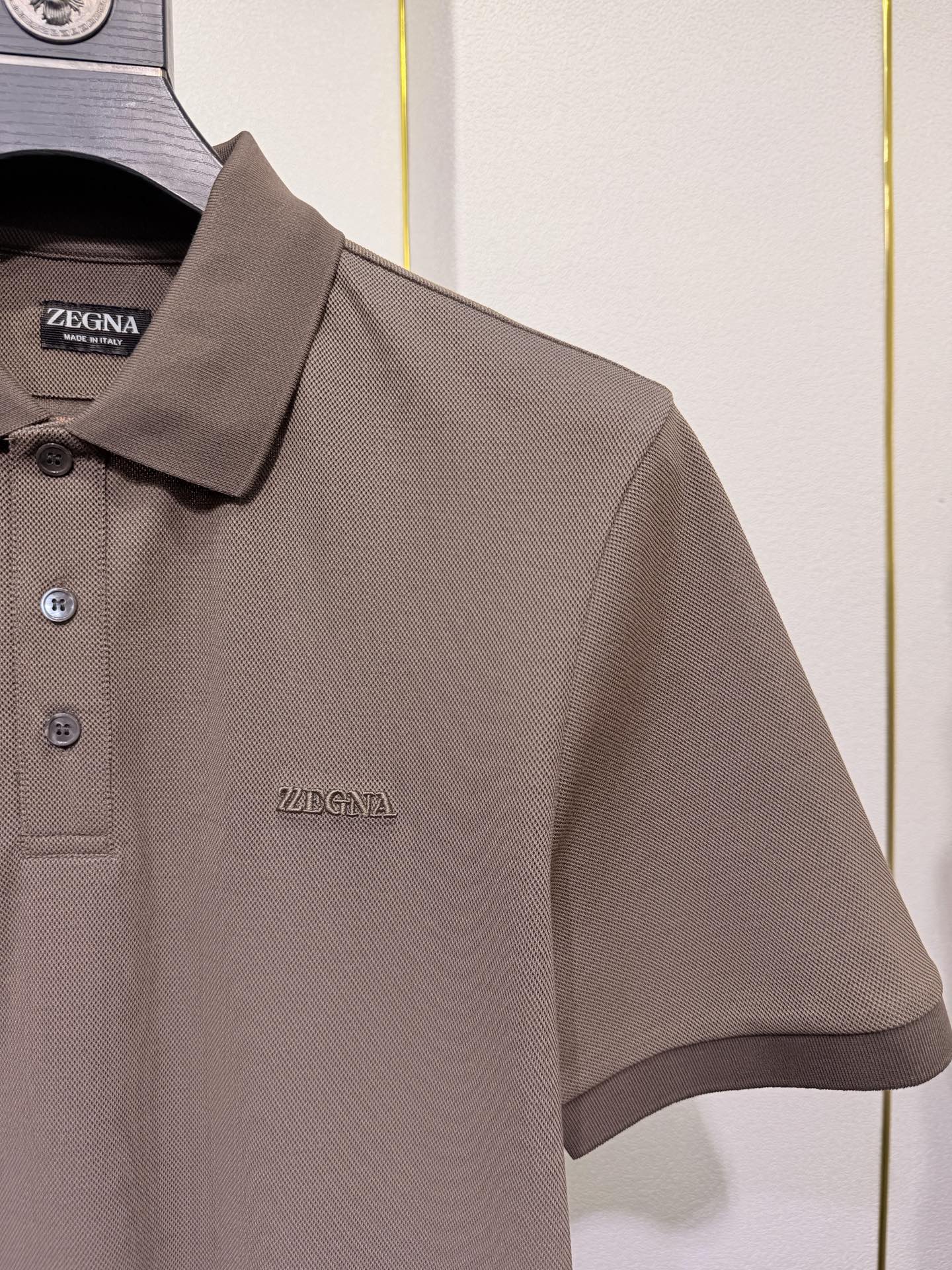 ZEGNA 2026新款羊毛双面珠地Polo衫｜双面质感的高阶型格，采用羊毛双面珠地面料，正反双珠地织造