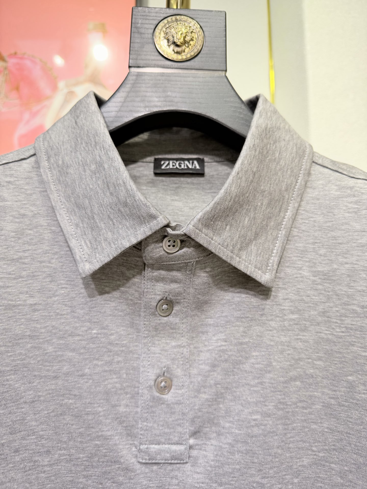 ZEGNA 杰尼亚2026新款男士标识短袖Polo衫，商务休闲翻领POLO恤.该款Polo衫采用桑蚕丝光