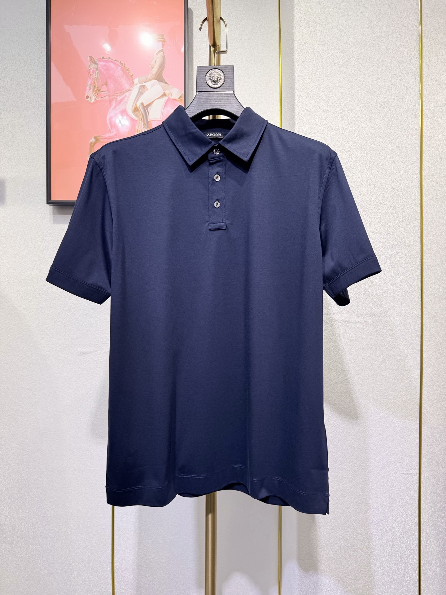 ZEGNA 杰尼亚2026新款男士标识短袖Polo衫，商务休闲翻领POLO恤.该款Polo衫采用桑蚕丝光