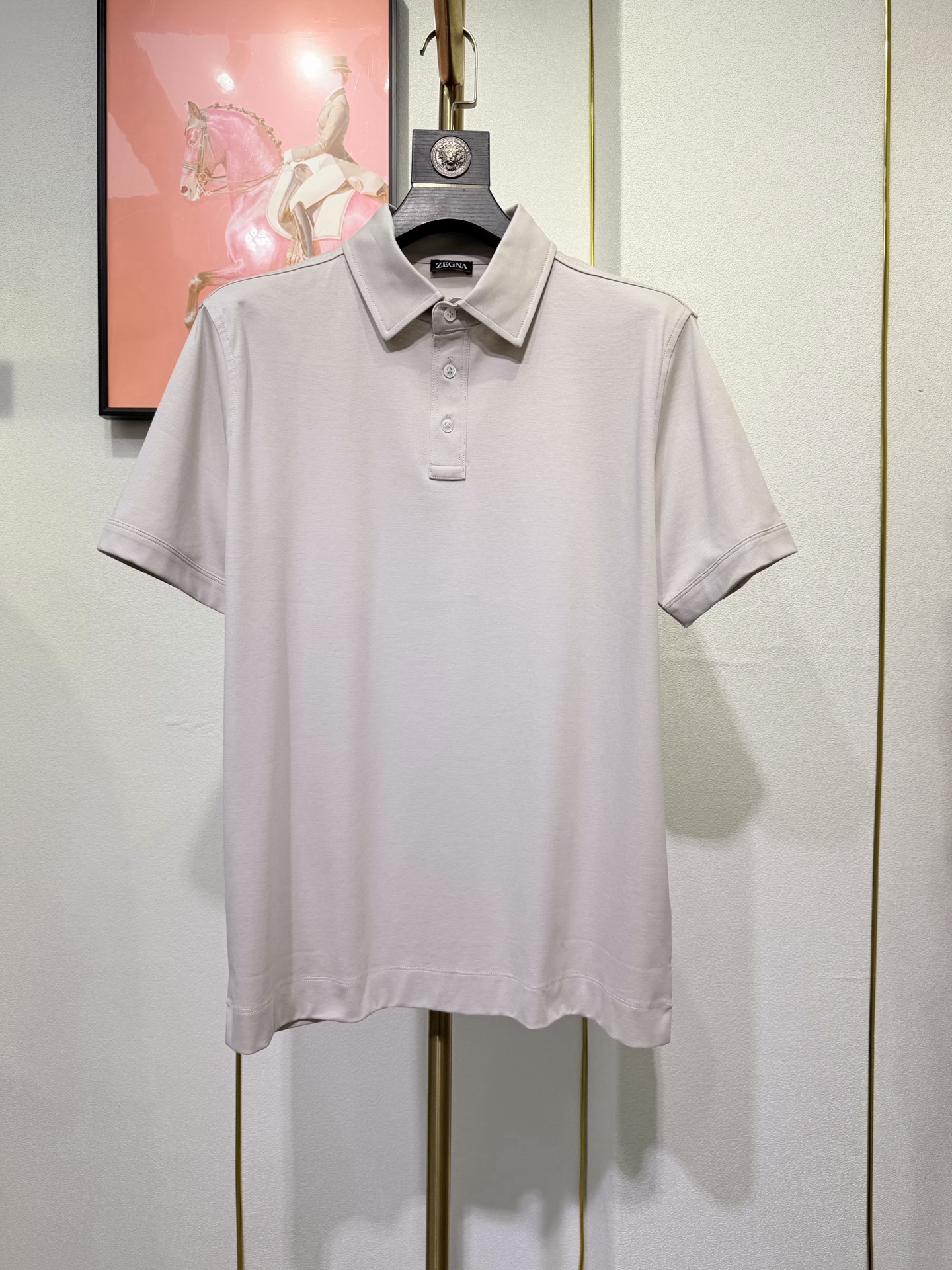 ZEGNA 杰尼亚2026新款男士标识短袖Polo衫，商务休闲翻领POLO恤.该款Polo衫采用桑蚕丝光