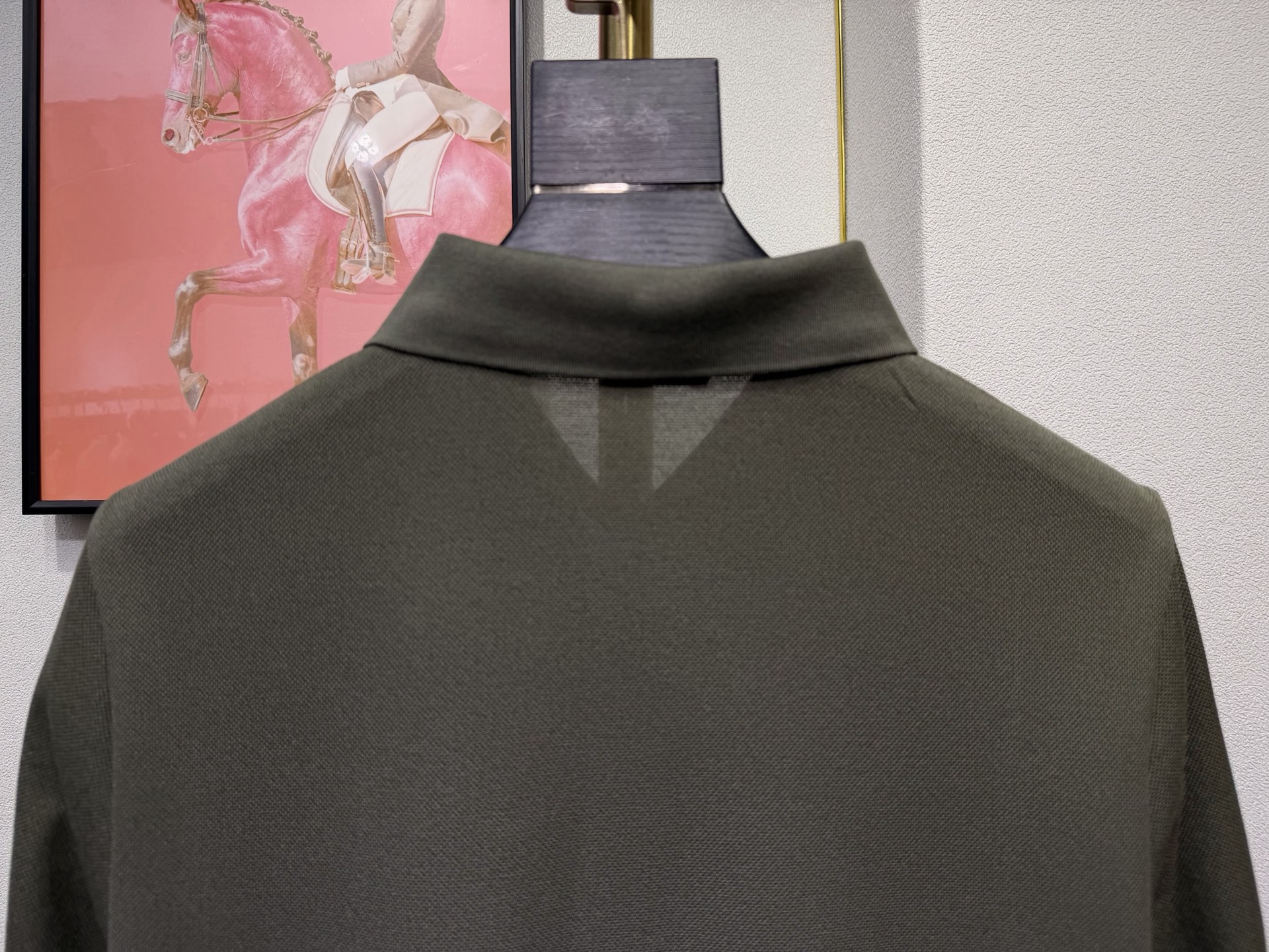 ZEGNA 杰尼亚2026新款男士标识短袖Polo衫，商务休闲翻领POLO恤.该款Polo衫采用丝光珠地