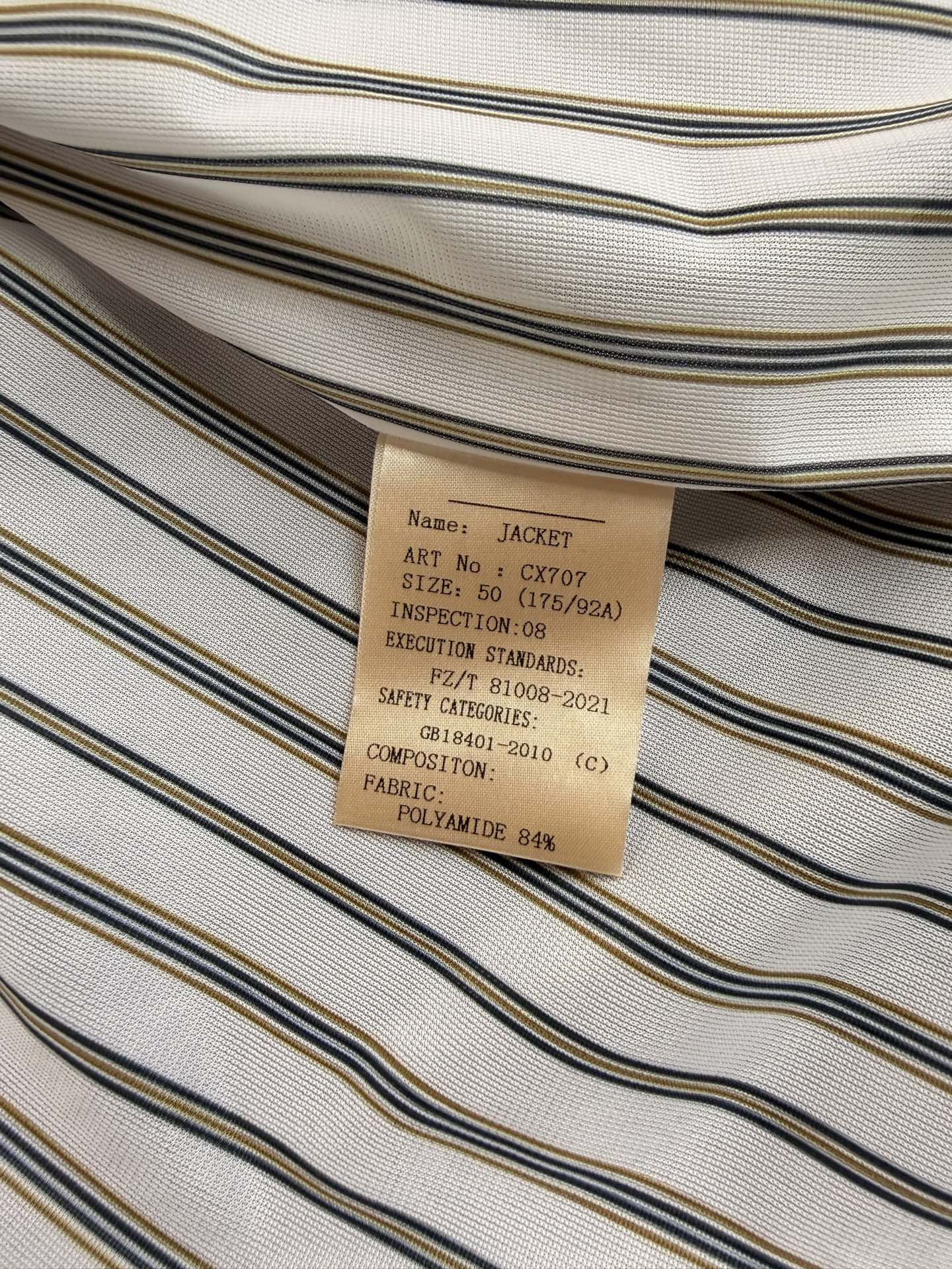 BC，2026新款春款休闲系列，时尚连帽夹克外套，帽子可拆卸．细节处尽显工艺足够高级，结构性剪裁的设计改