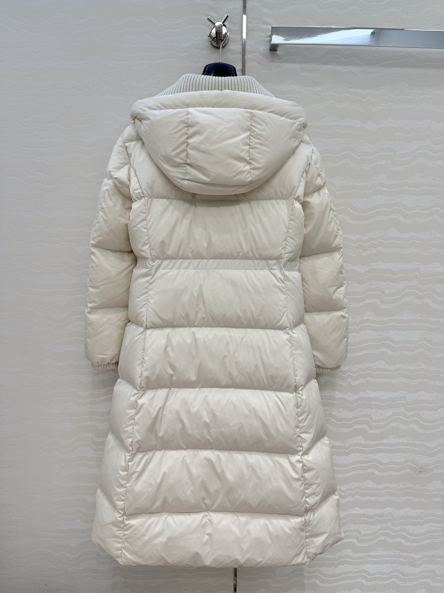 高端原单品质！❤️MO羽绒服！行走的棉被。假两件设计超长连帽羽绒服！定制五金配件所有细节处理全面到位 ！