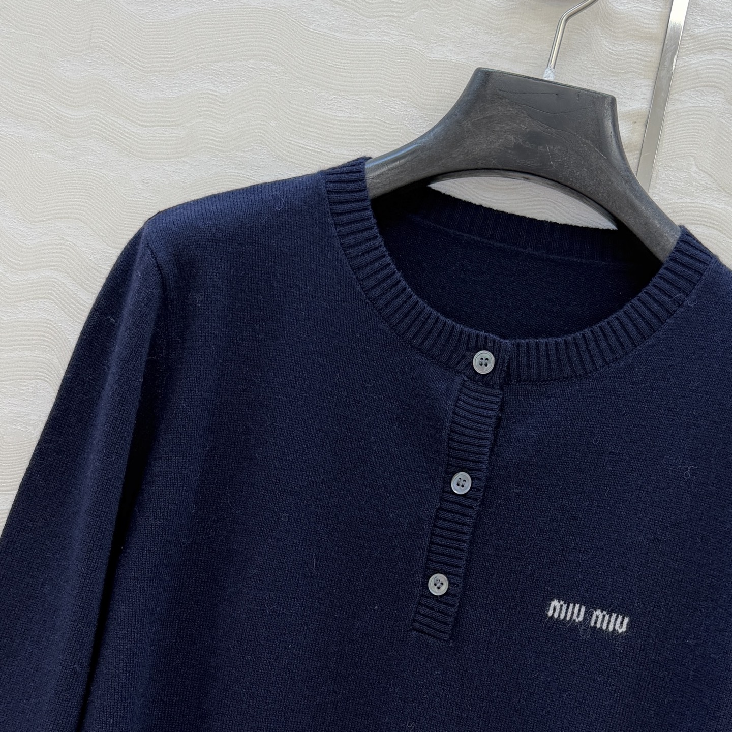 爆单推荐❤️原单品质miu系少女穿搭，亨利领羊绒小上衣！格蕾系色系！进口羊绒纱线软糯细腻！气质少女风减龄