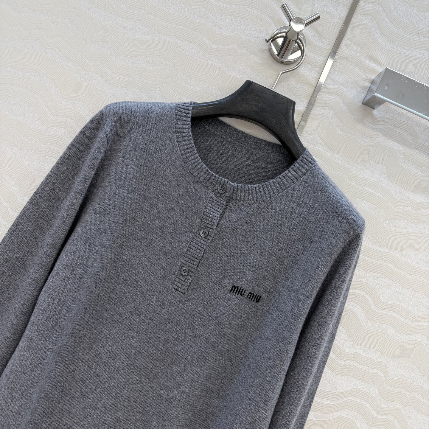 爆单推荐❤️原单品质miu系少女穿搭，亨利领羊绒小上衣！格蕾系色系！进口羊绒纱线软糯细腻！气质少女风减龄