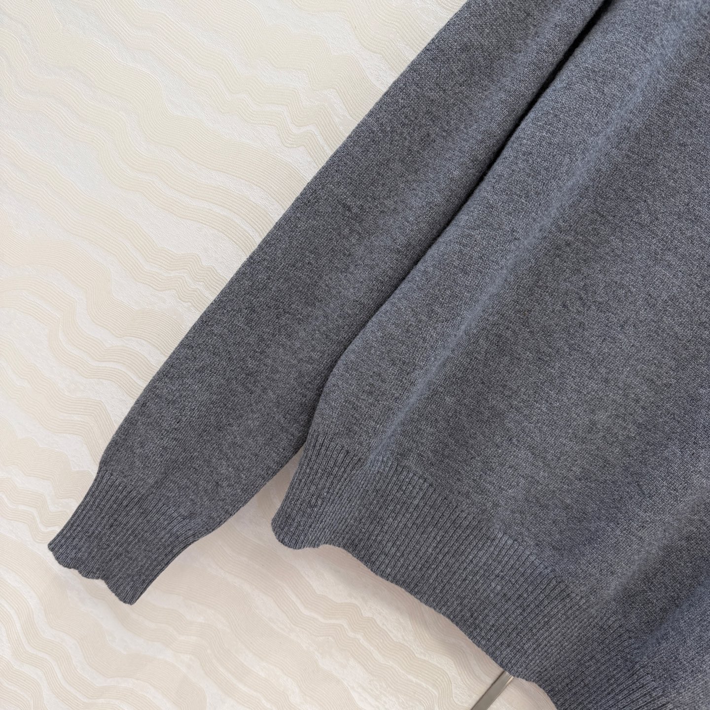 爆单推荐❤️原单品质miu系少女穿搭，亨利领羊绒小上衣！格蕾系色系！进口羊绒纱线软糯细腻！气质少女风减龄