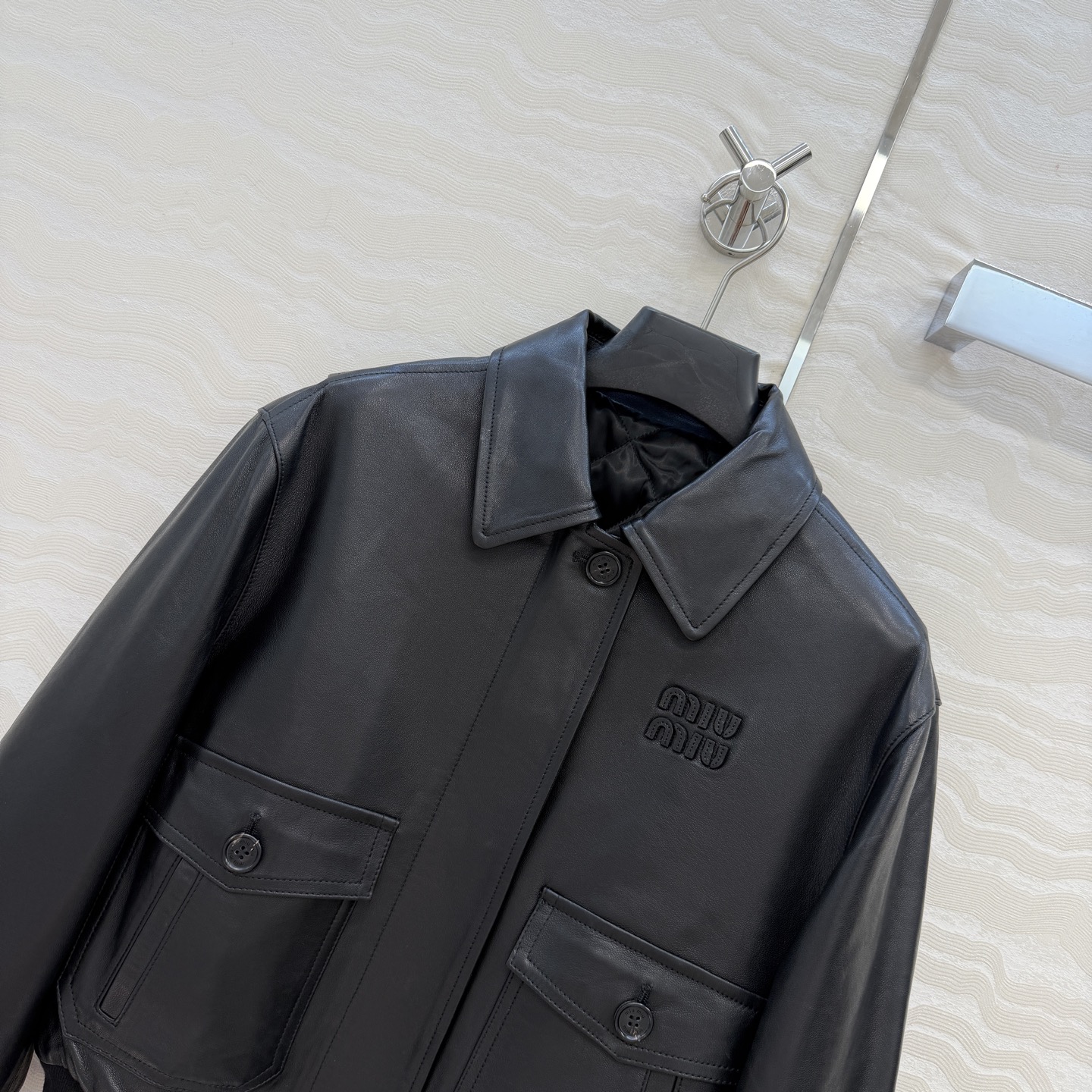 高端原单品质❤️miu系少女穿搭！复古绵羊皮棉服夹克小外套！原版定制顶级进口100%小羊皮！皮质肉感厚实