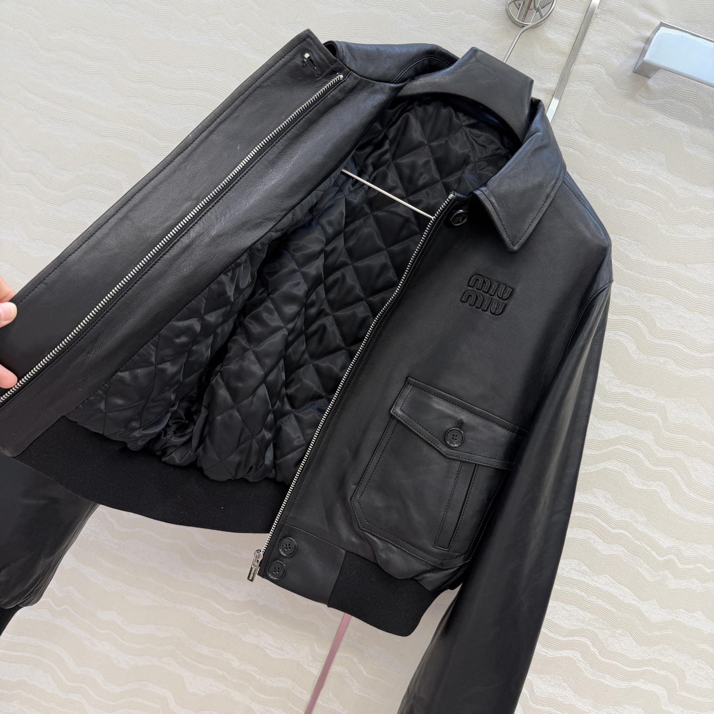 高端原单品质❤️miu系少女穿搭！复古绵羊皮棉服夹克小外套！原版定制顶级进口100%小羊皮！皮质肉感厚实