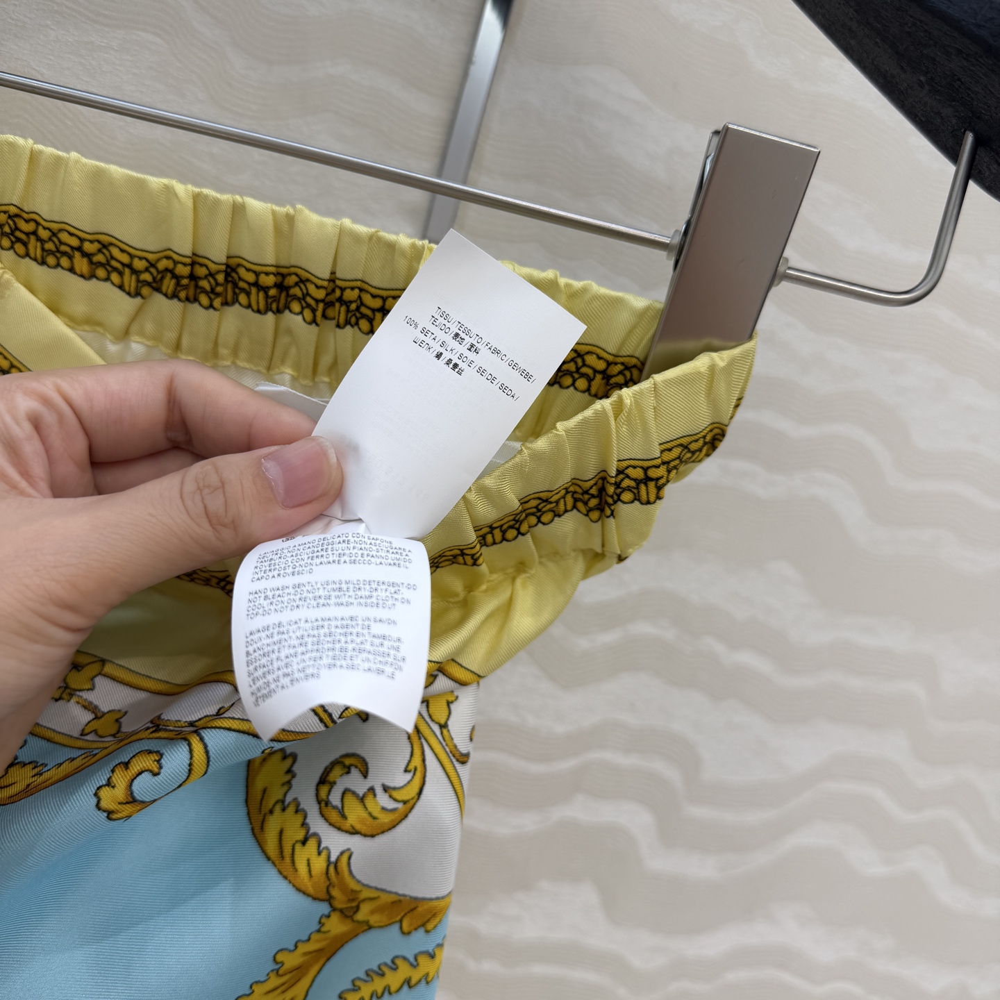 爆单推荐❤️原单品质，地中海度假风。巴洛克定位印花真丝直筒裤。100%真丝斜纹绸！原版定位印花图案，经典