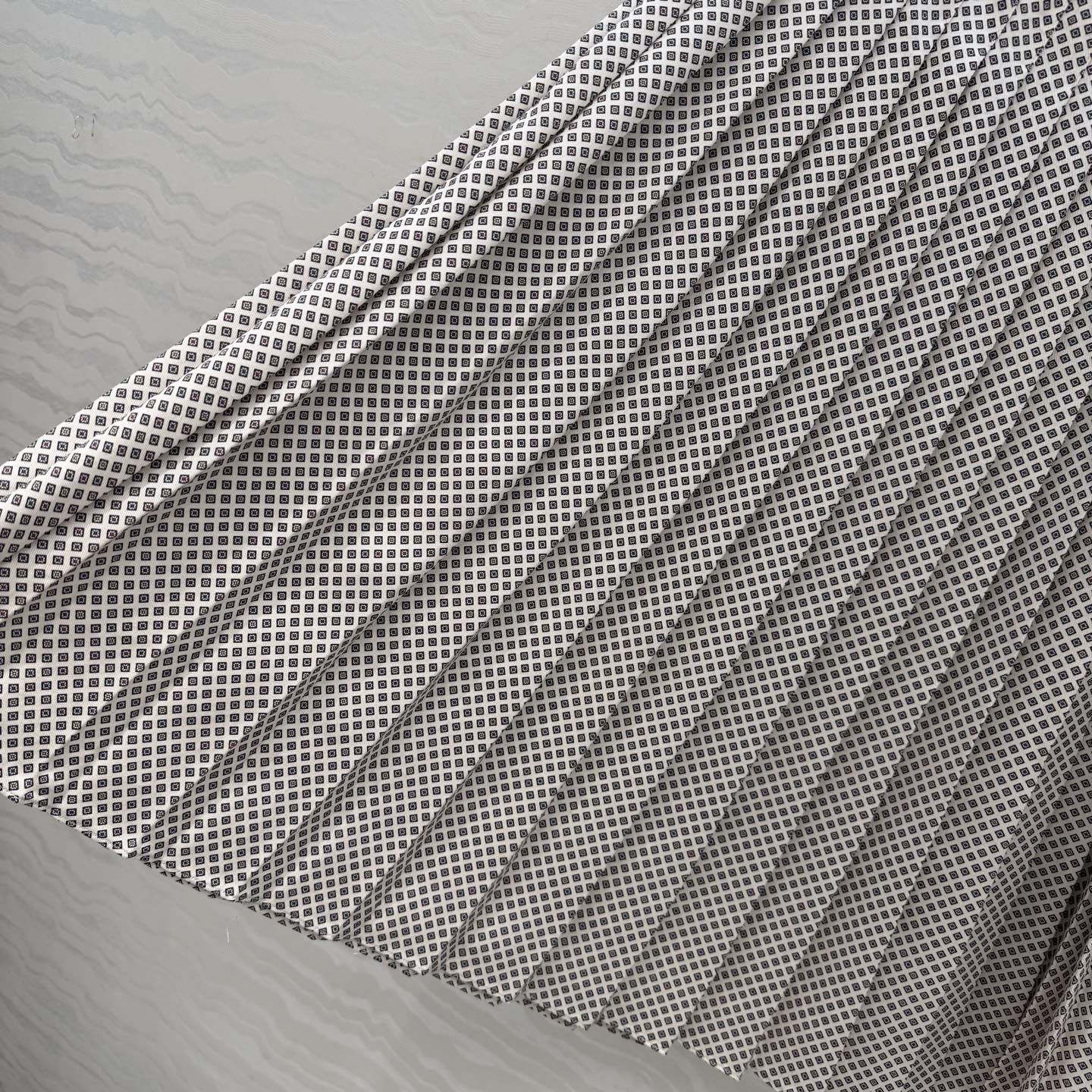 原单品质❤️lP🆕高智感穿搭！南法风情氛围感格纹元素印花压褶工艺长半裙！进口面料质感轻盈舒适。重工定位裙