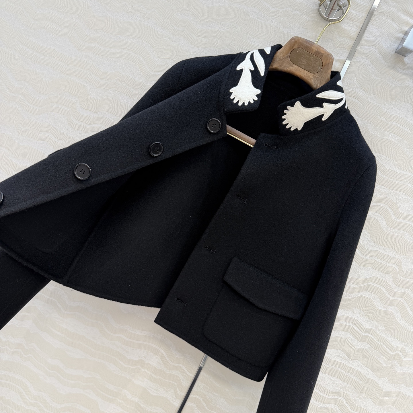 高端原单品质❤️lP🆕高智感穿搭！老钱风经典Maire夹克羊绒小外套！独家定制Melton刺绣花㚏设计工
