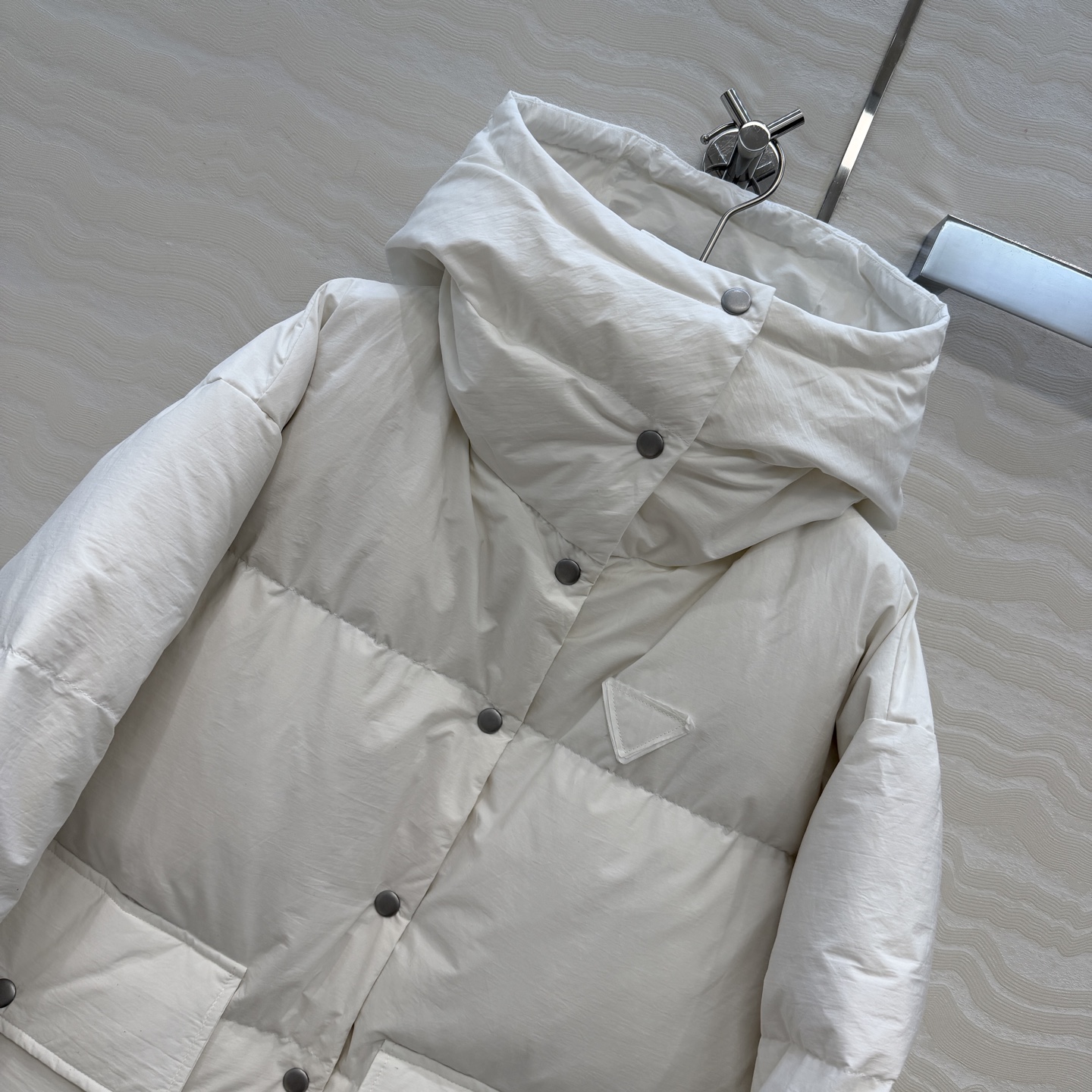独家首发❤️高端原单品质PR长期主义秋冬新品，行走的面包白色羽绒服！原版开发面料廓形羽绒服，时髦精必入最