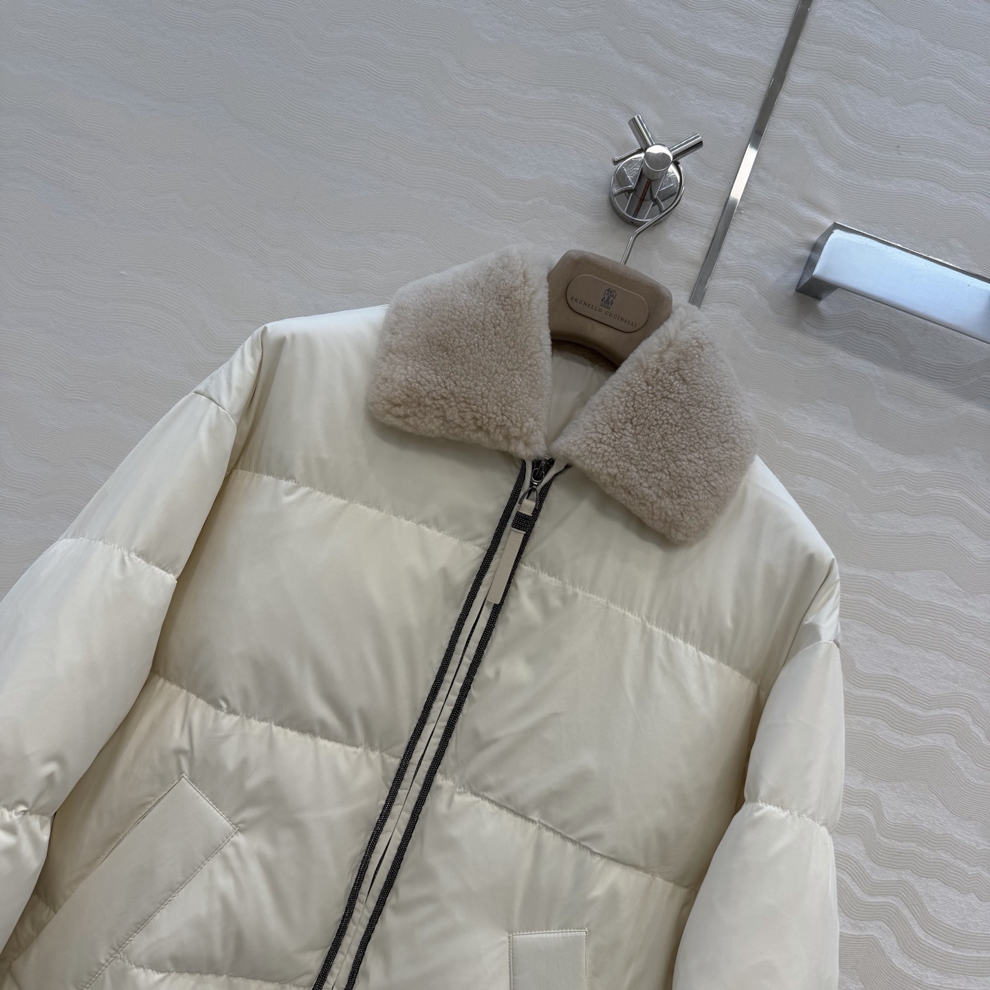 独家首发❤️品质控必入！BC高奢老钱风穿搭！羊羔毛领铜链羽绒服！国标进口90%白鹅绒80-85-90克填