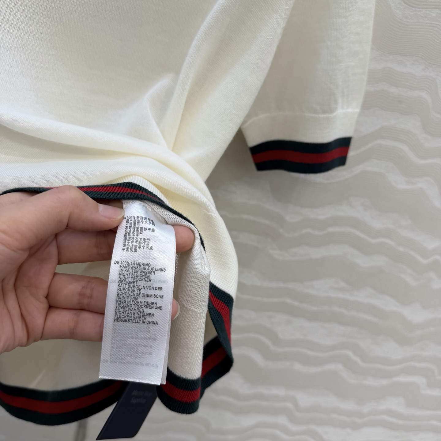 高端原单品质，❤️GG长期主义穿搭短袖上衣！高定80支羊毛18针羊毛软糯细腻，定制瑞士机18针工艺，进口