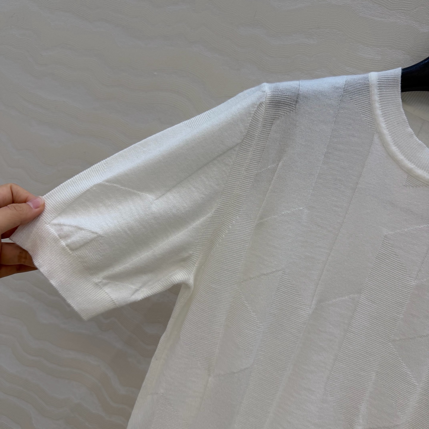 爆单推荐❤️原单品质，H26s早春新品！16针羊毛针织上衣。100%美丽奴羊毛纱线细腻柔软的手感无敌赞！