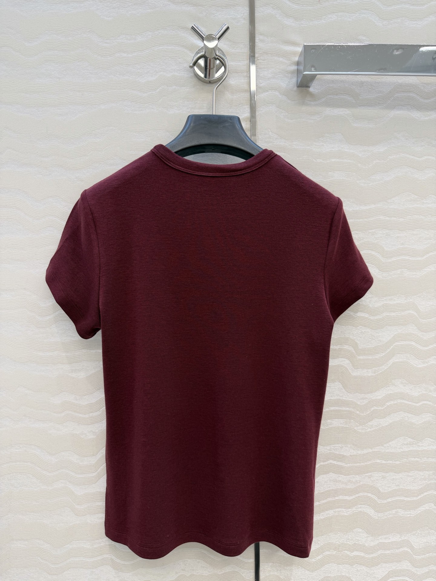 爆单推荐❤️原单品质。经典Row风羊毛短袖T。时髦精单品💕正肩修身小短款T恤。原版定制剪裁打造意式极简的