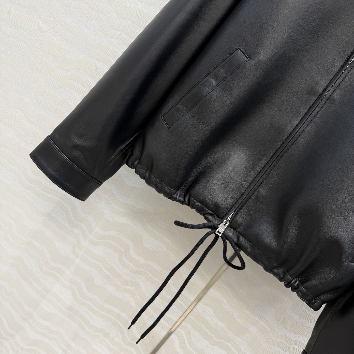 高端原单品质❤️PR高智感穿搭！大幂幂同款，又A又飒老干部气质夹克！进口顶级小羊皮翻领夹克外套！100%