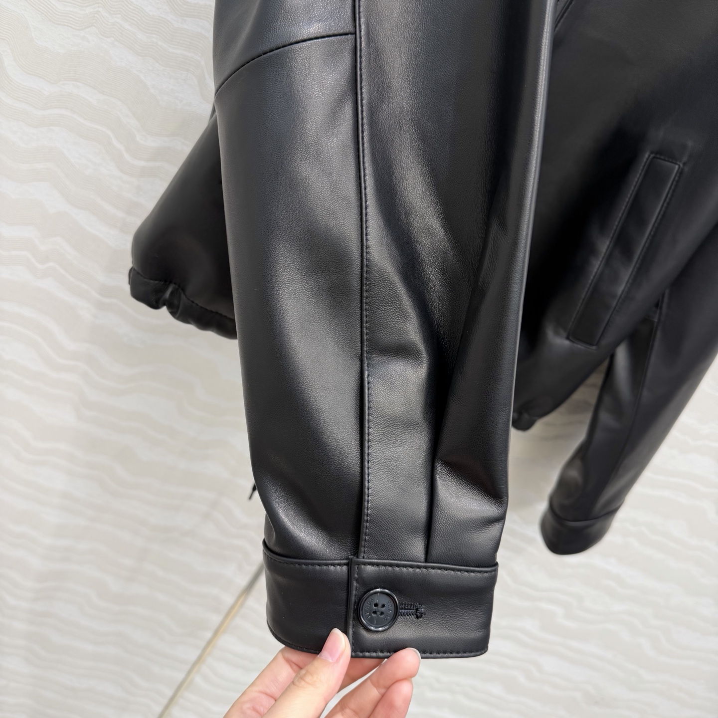 高端原单品质❤️PR高智感穿搭！大幂幂同款，又A又飒老干部气质夹克！进口顶级小羊皮翻领夹克外套！100%