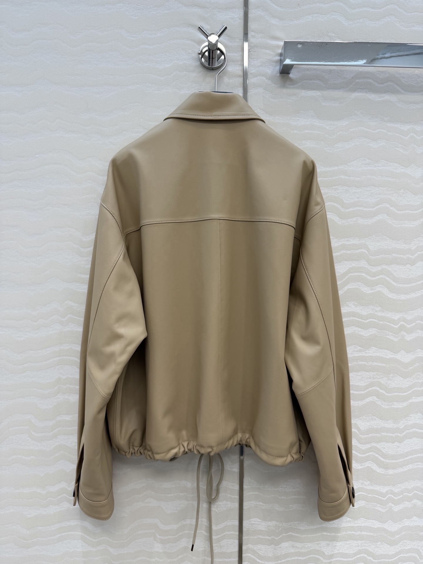 高端原单品质❤️PR高智感穿搭！大幂幂同款，又A又飒老干部气质夹克！进口顶级小羊皮翻领夹克外套！100%