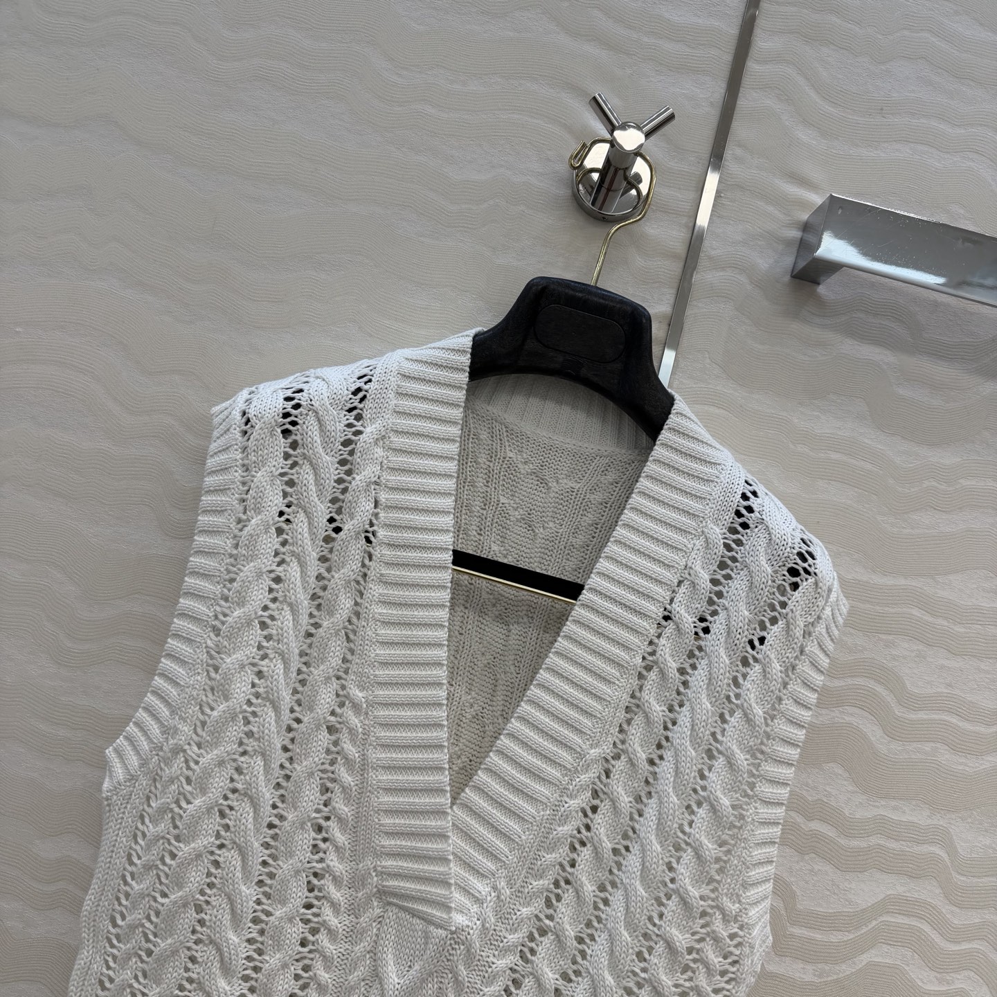 高端原单品质❤️高定紫标RL26早春新品。高智感学院风气质马甲！品质控必入。定制纯棉纱线细腻质感无敌赞！