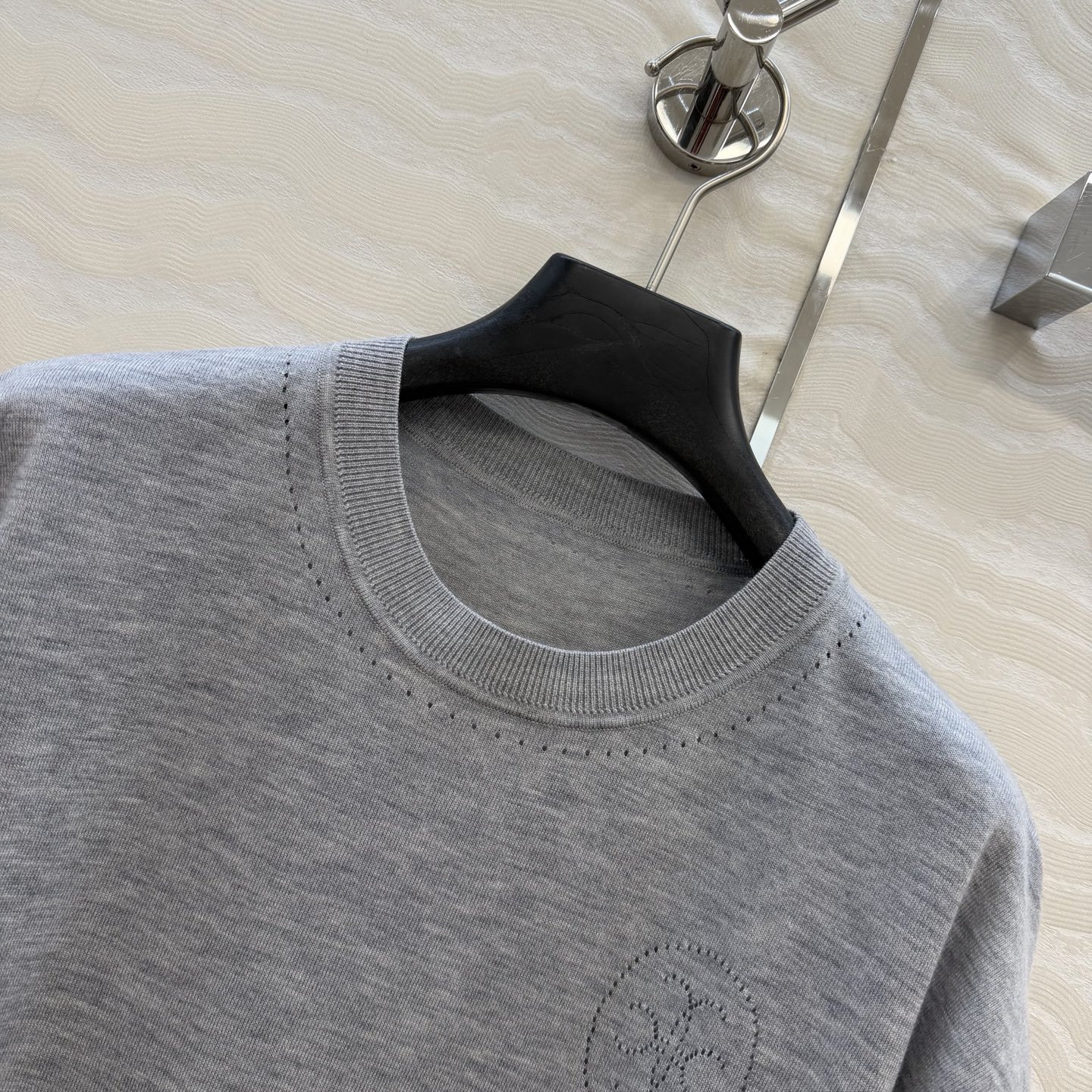 爆单推荐❤️原单品质，H26s早春新品！16针羊毛针织上衣。进口丝光羊毛纱线细腻柔软的手感无敌赞！定位立