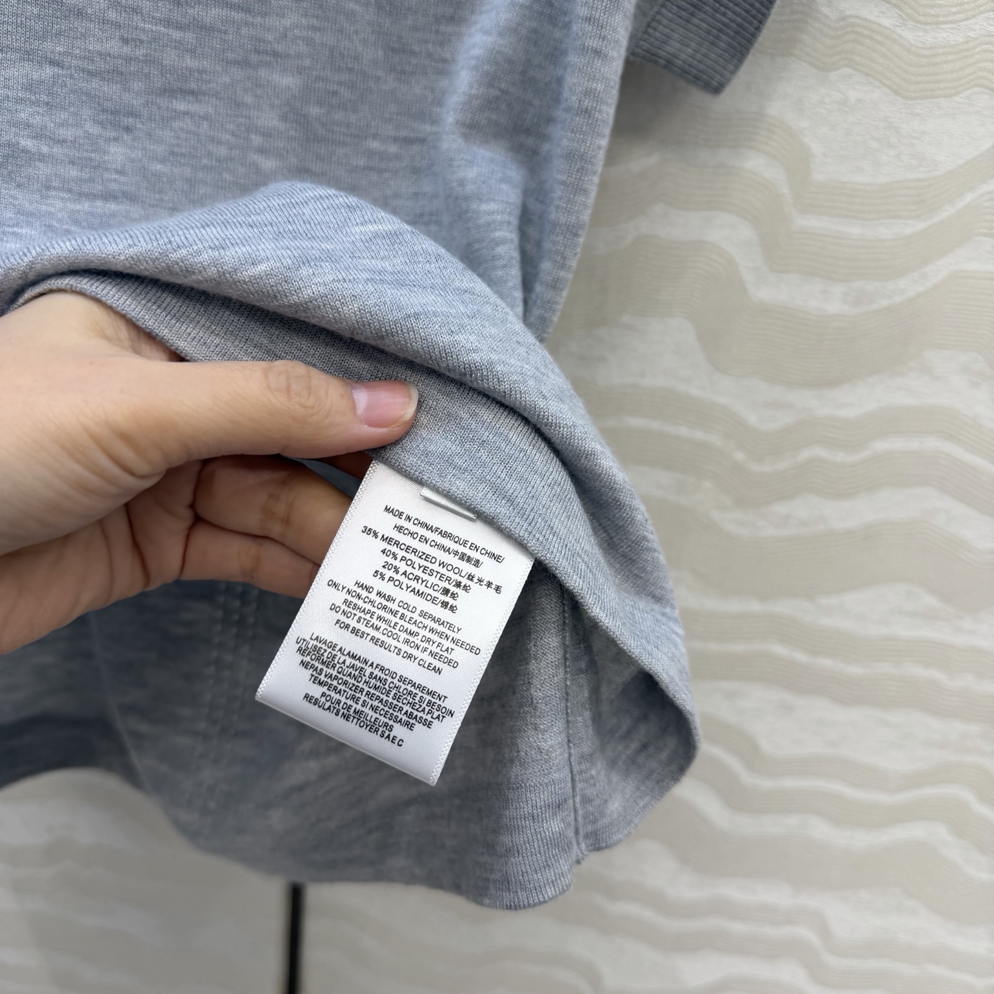 爆单推荐❤️原单品质，H26s早春新品！16针羊毛针织上衣。进口丝光羊毛纱线细腻柔软的手感无敌赞！定位立