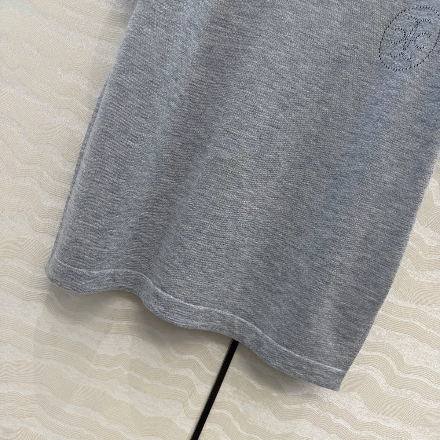 爆单推荐❤️原单品质，H26s早春新品！16针羊毛针织上衣。进口丝光羊毛纱线细腻柔软的手感无敌赞！定位立