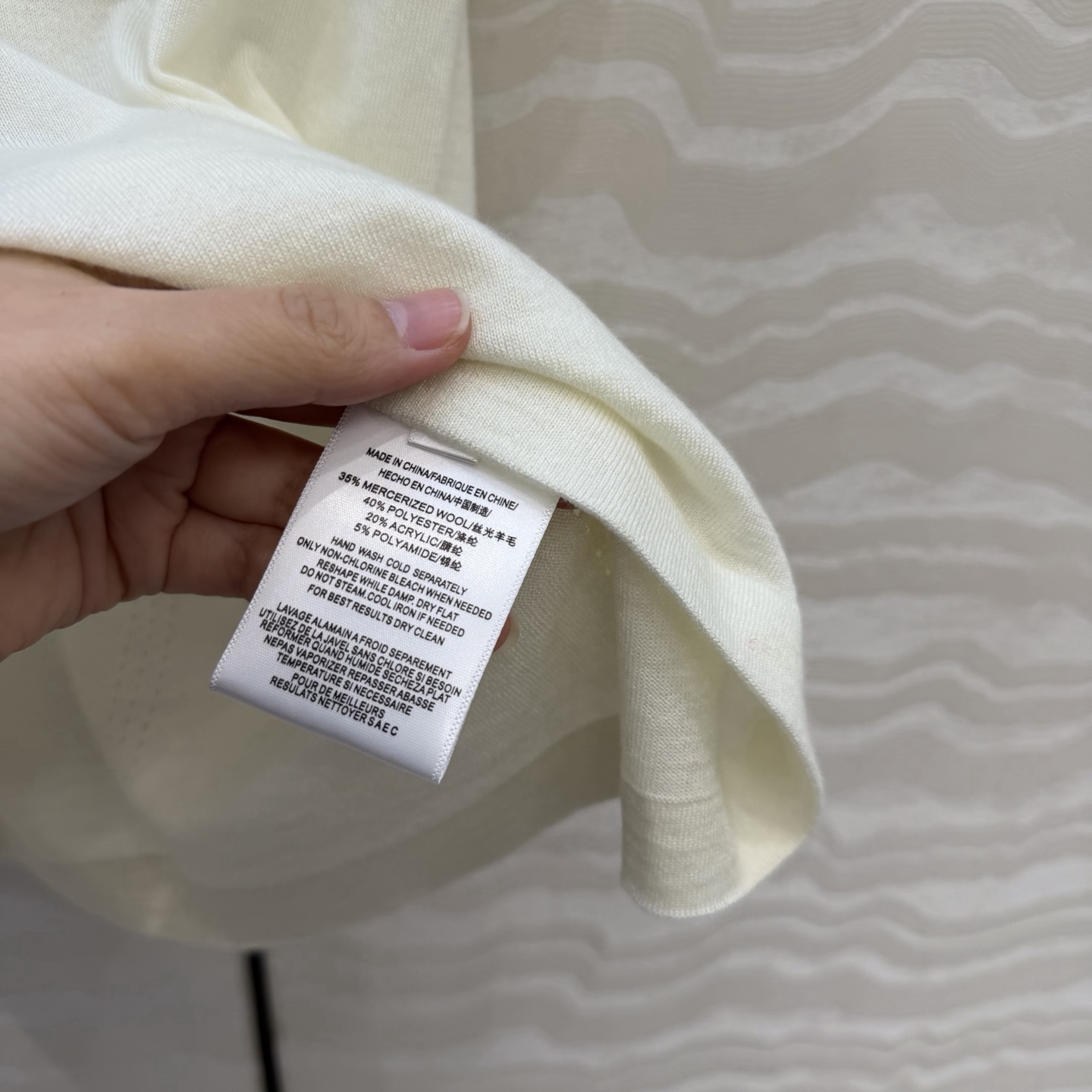 爆单推荐❤️原单品质，H26s早春新品！16针羊毛针织上衣。进口丝光羊毛纱线细腻柔软的手感无敌赞！定位立