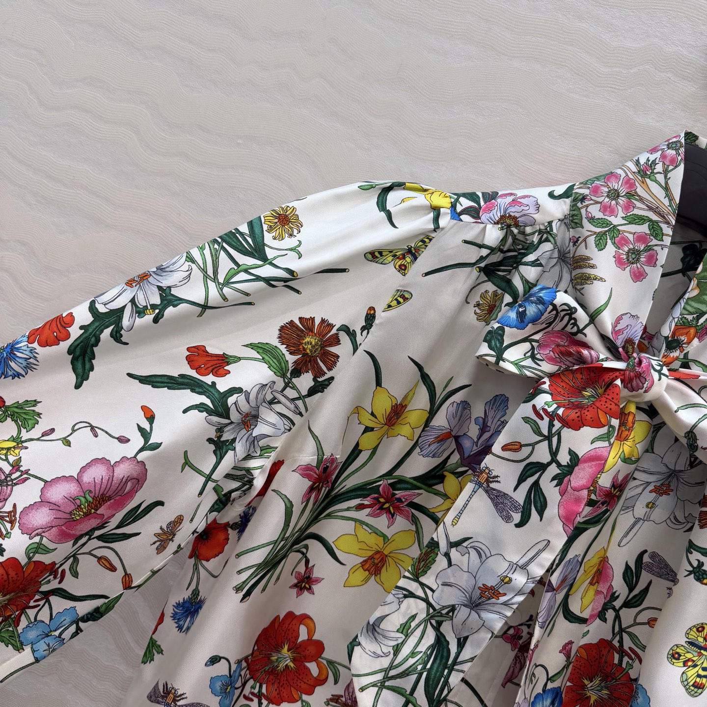 高端原单品质💕26春夏GG花㚏真丝衬衫！100%真丝斜纹绸，气质飘带领结经典版型上身巨显瘦！优雅时髦又高