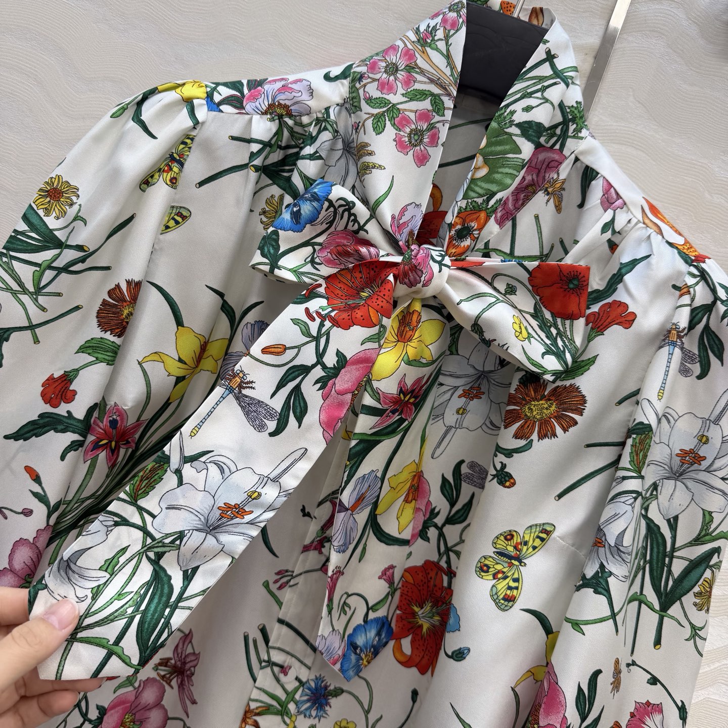 高端原单品质💕26春夏GG花㚏真丝衬衫！100%真丝斜纹绸，气质飘带领结经典版型上身巨显瘦！优雅时髦又高