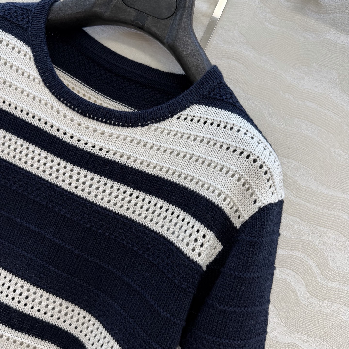 高端原单品质❤️高定紫标RL26早春新品。高智感气质海军蓝条纹套裙！品质控必入。定制天丝棉纱线细腻质感无