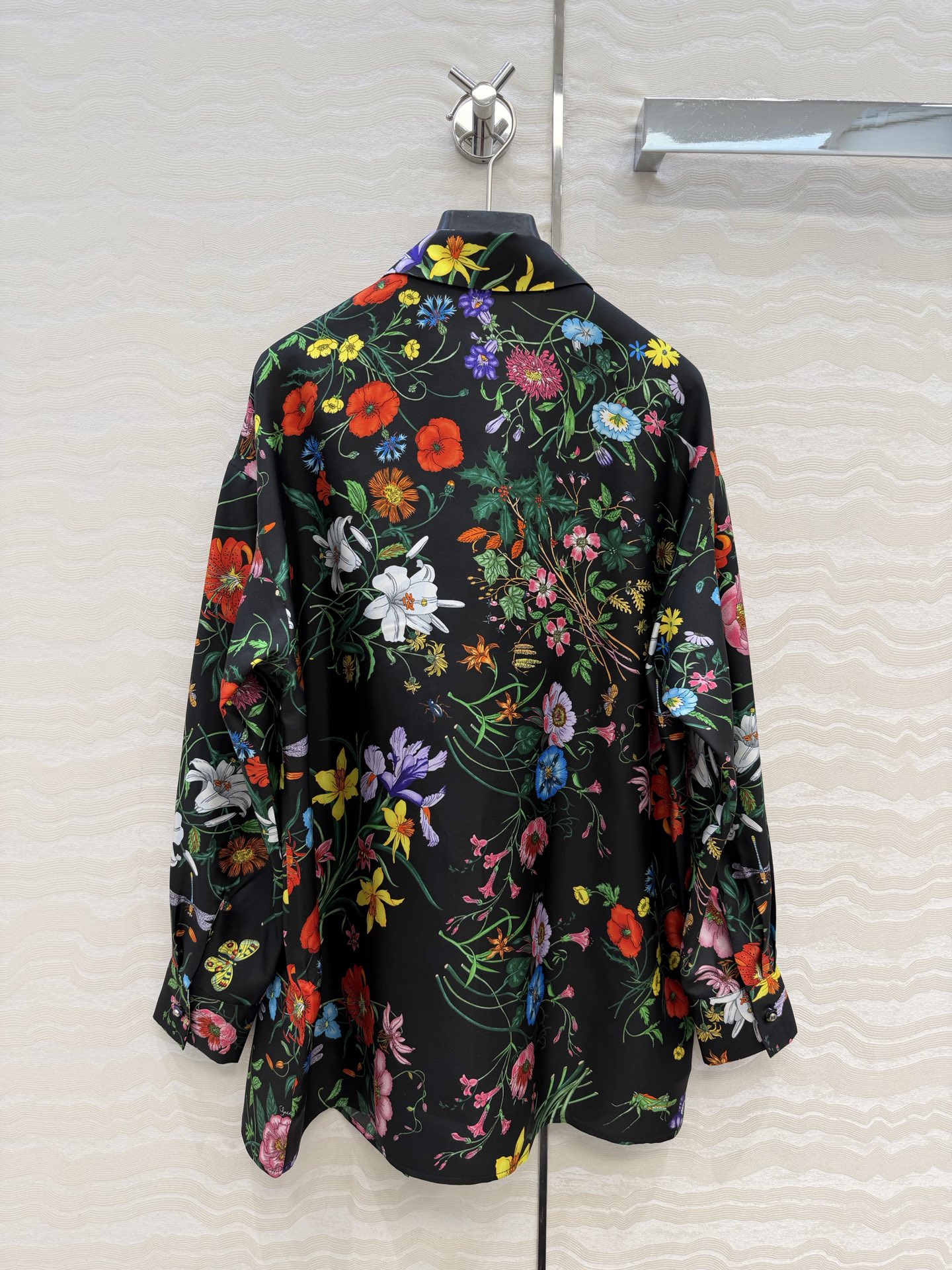 高端原单品质💕26春夏GG花㚏真丝衬衫！100%真丝斜纹绸，气质小翻领经典宽枪版型上身巨显瘦！优雅时髦又