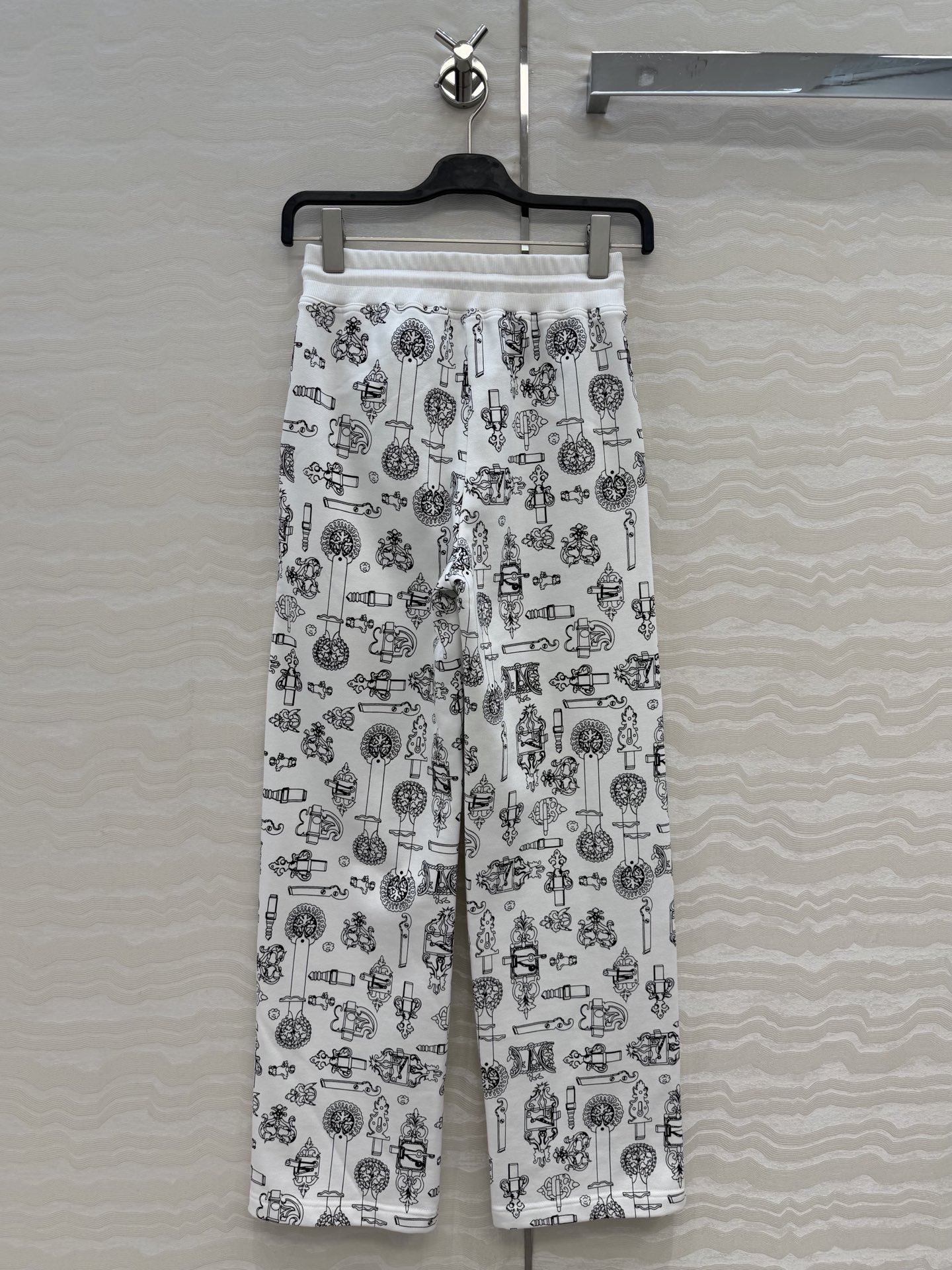 独家首发，高端原单品质❤️H26s早春新品。Coachinng Remix系列印花泽西棉直筒休闲裤。减龄