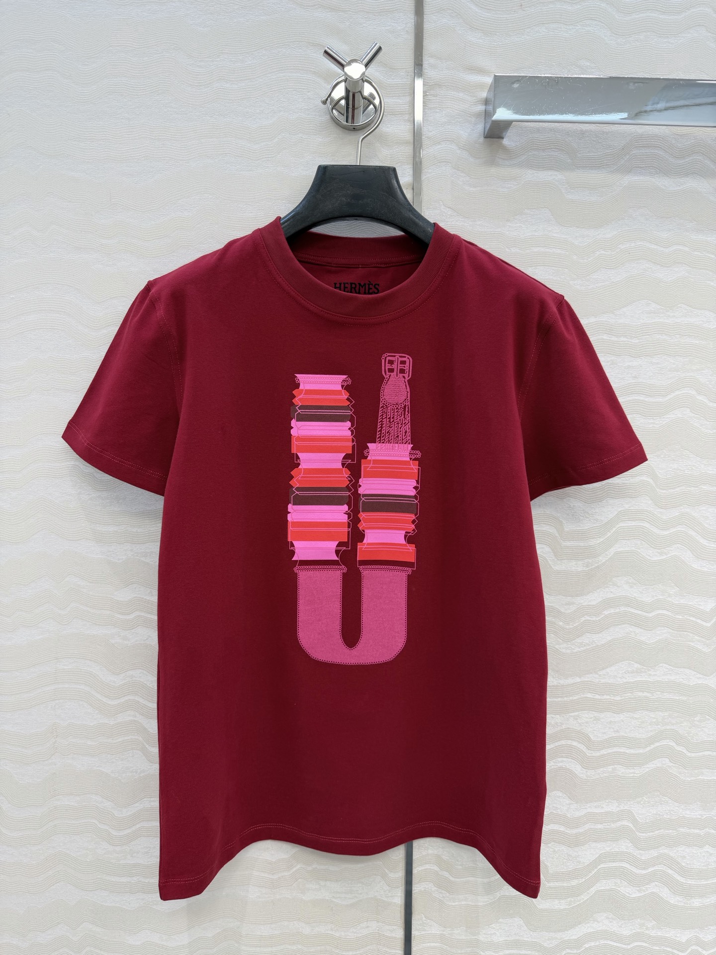 爆单推荐❤️原单品质H经典纯棉T！26早春新品链条⛓️定位印花，100%纯棉面料磨毛质感超赞。可甜可盐气