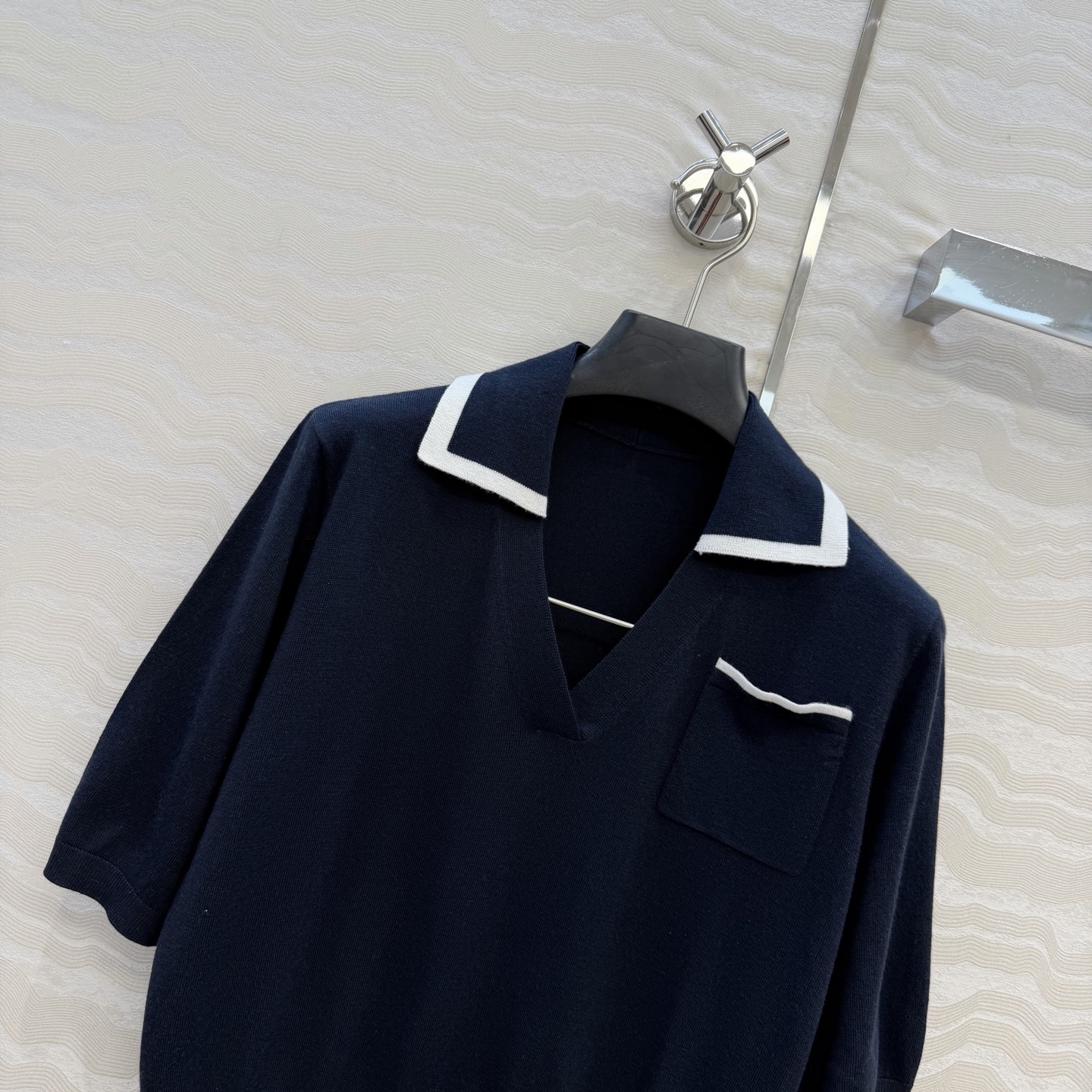 高端原单品质❤️高定紫标RL26早春新品。海军学院风气质翻领小上衣！品质控必入。定制莫代尔桑蚕丝纱线细腻