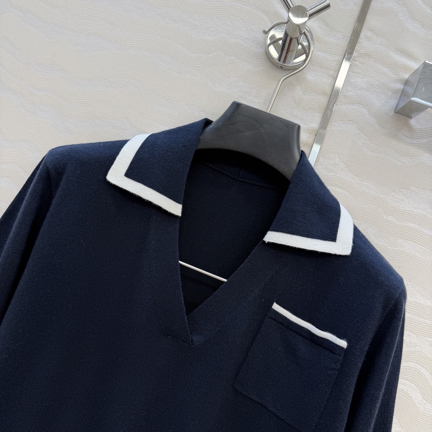 高端原单品质❤️高定紫标RL26早春新品。海军学院风气质翻领小上衣！品质控必入。定制莫代尔桑蚕丝纱线细腻