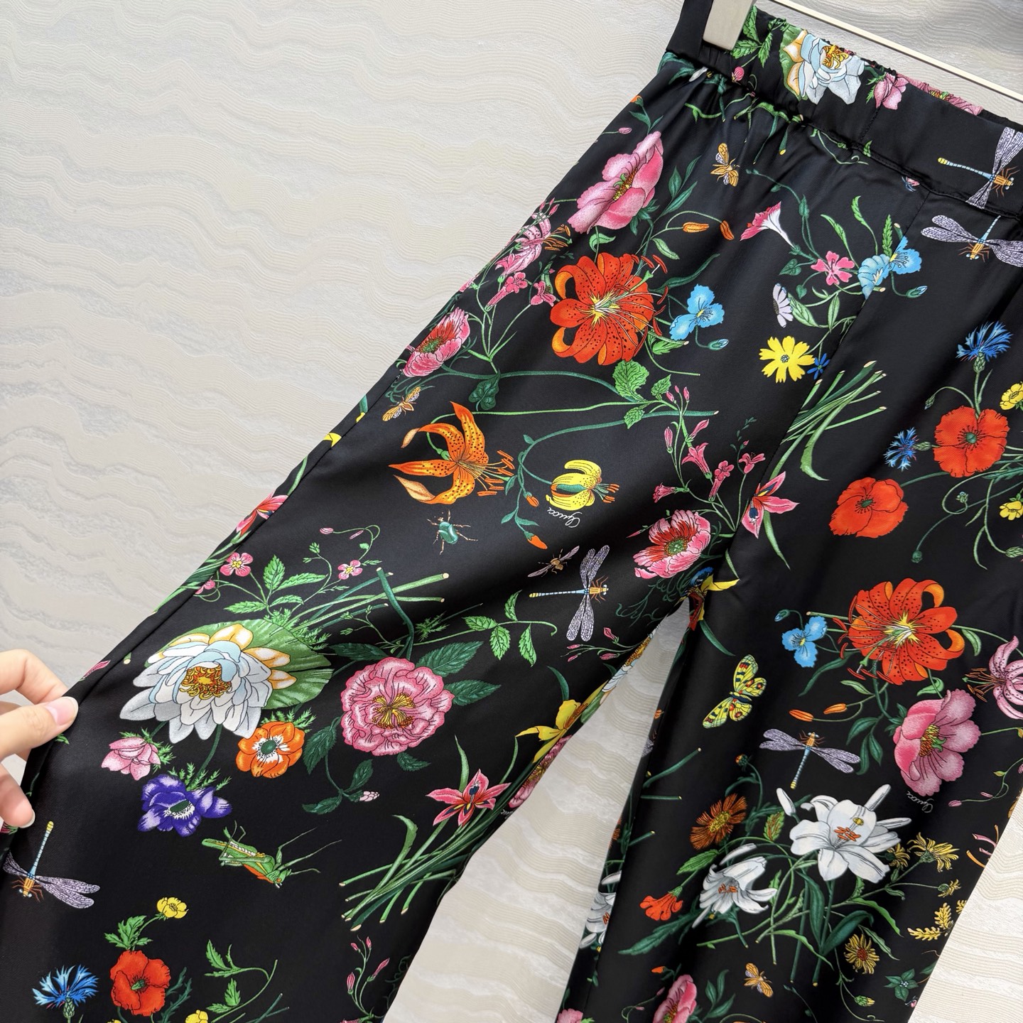 高端原单品质💕26春夏GG花㚏真丝裤！100%真丝斜纹绸，小直筒裤型上身巨显瘦！优雅时髦又高级的调调！白