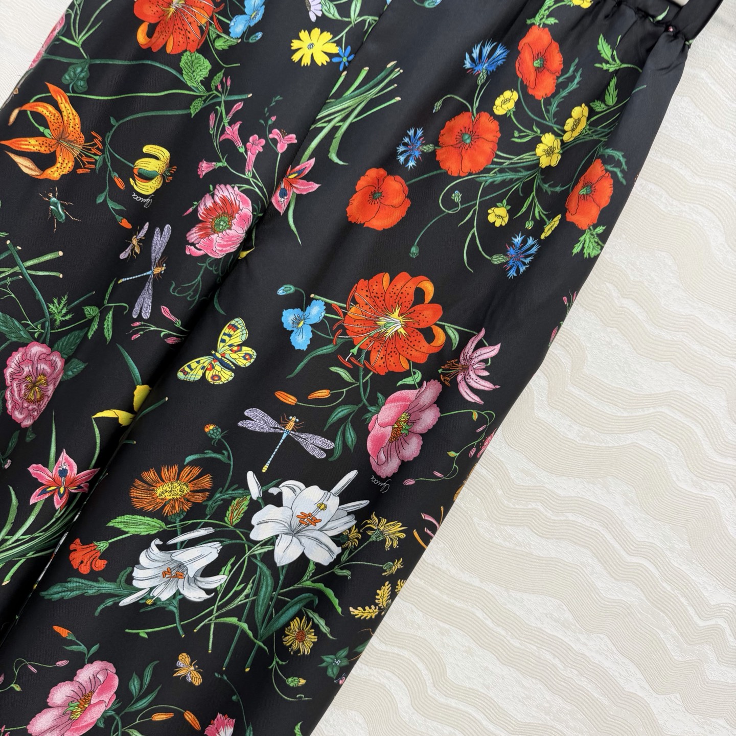 高端原单品质💕26春夏GG花㚏真丝裤！100%真丝斜纹绸，小直筒裤型上身巨显瘦！优雅时髦又高级的调调！白