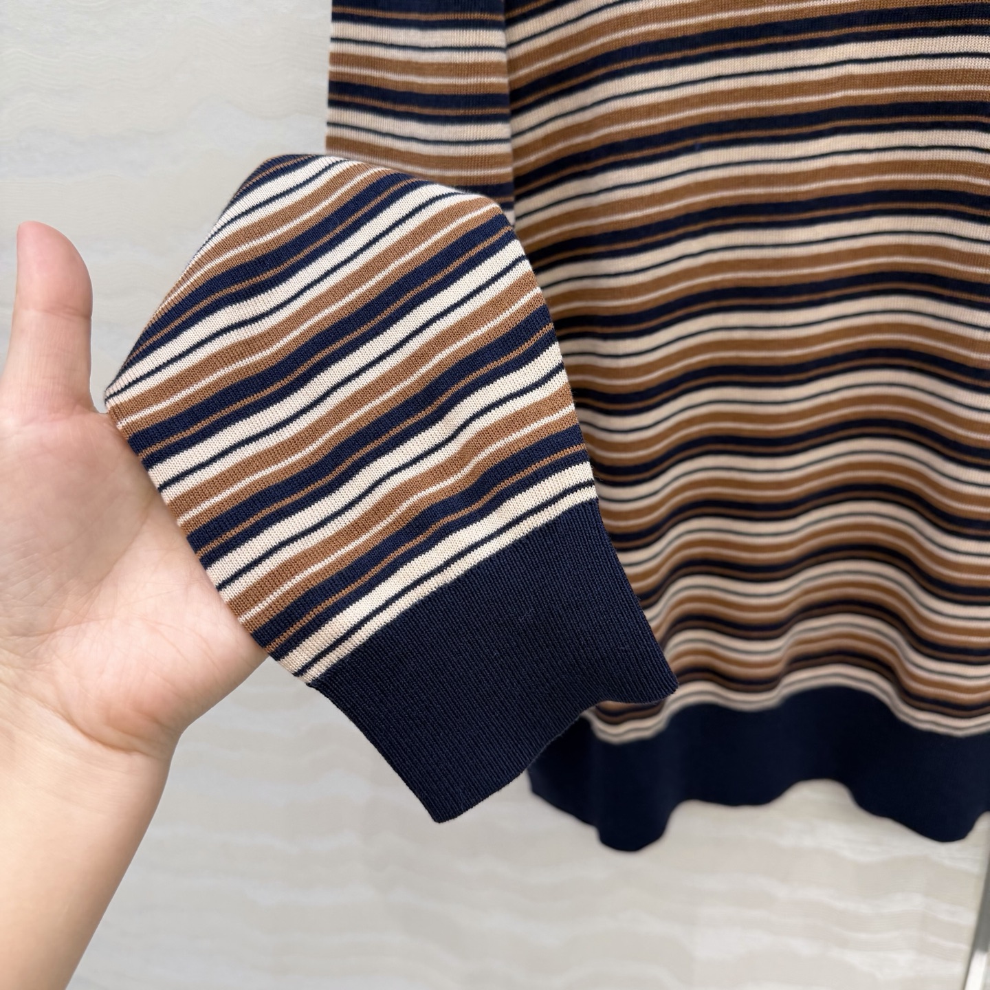 高端原单品质🍓miu系少女！26s早春新品新年限定！知识分子时髦条纹撞色polo领长袖上衣。进口100%