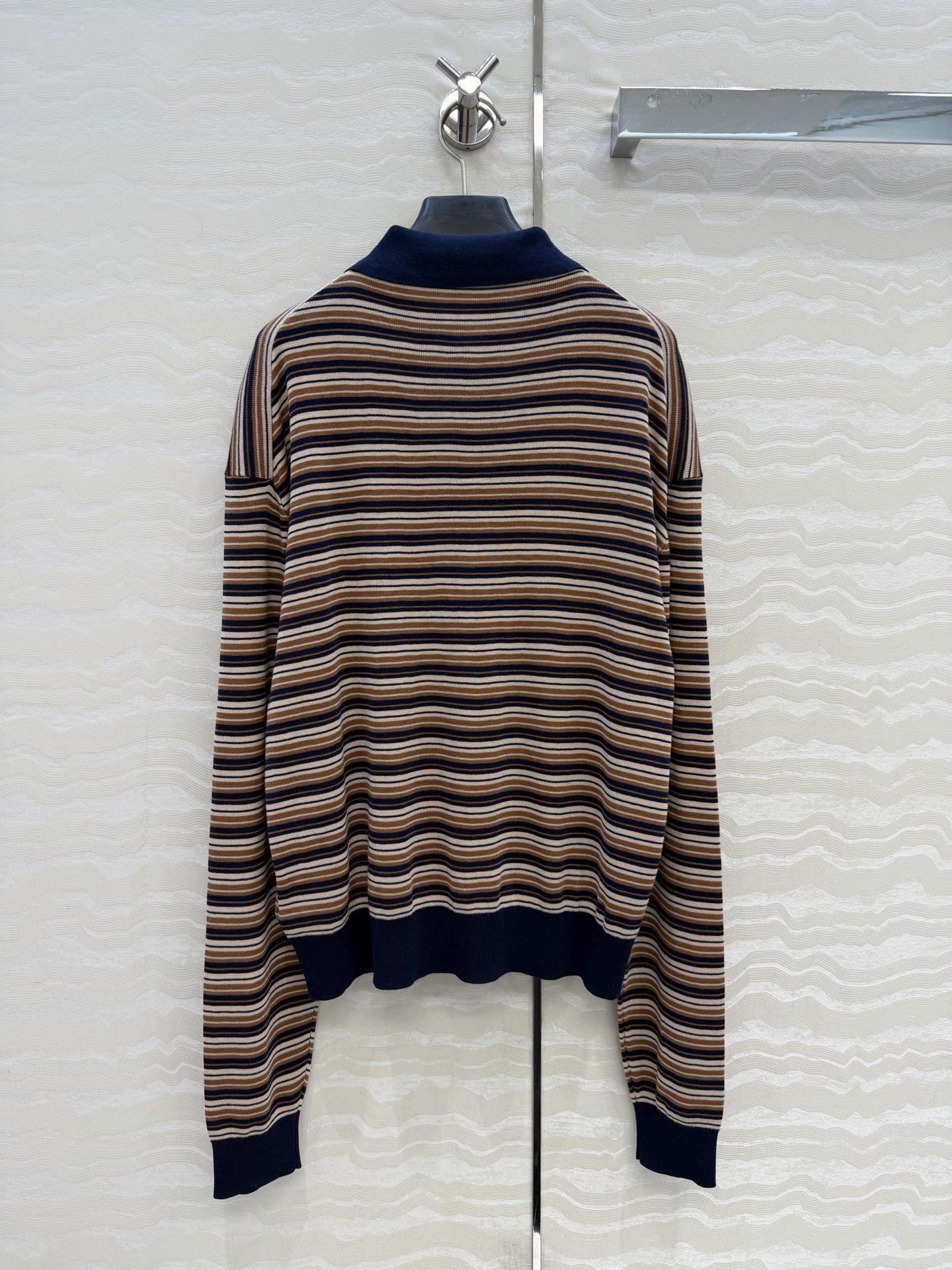 高端原单品质🍓miu系少女！26s早春新品新年限定！知识分子时髦条纹撞色polo领长袖上衣。进口100%