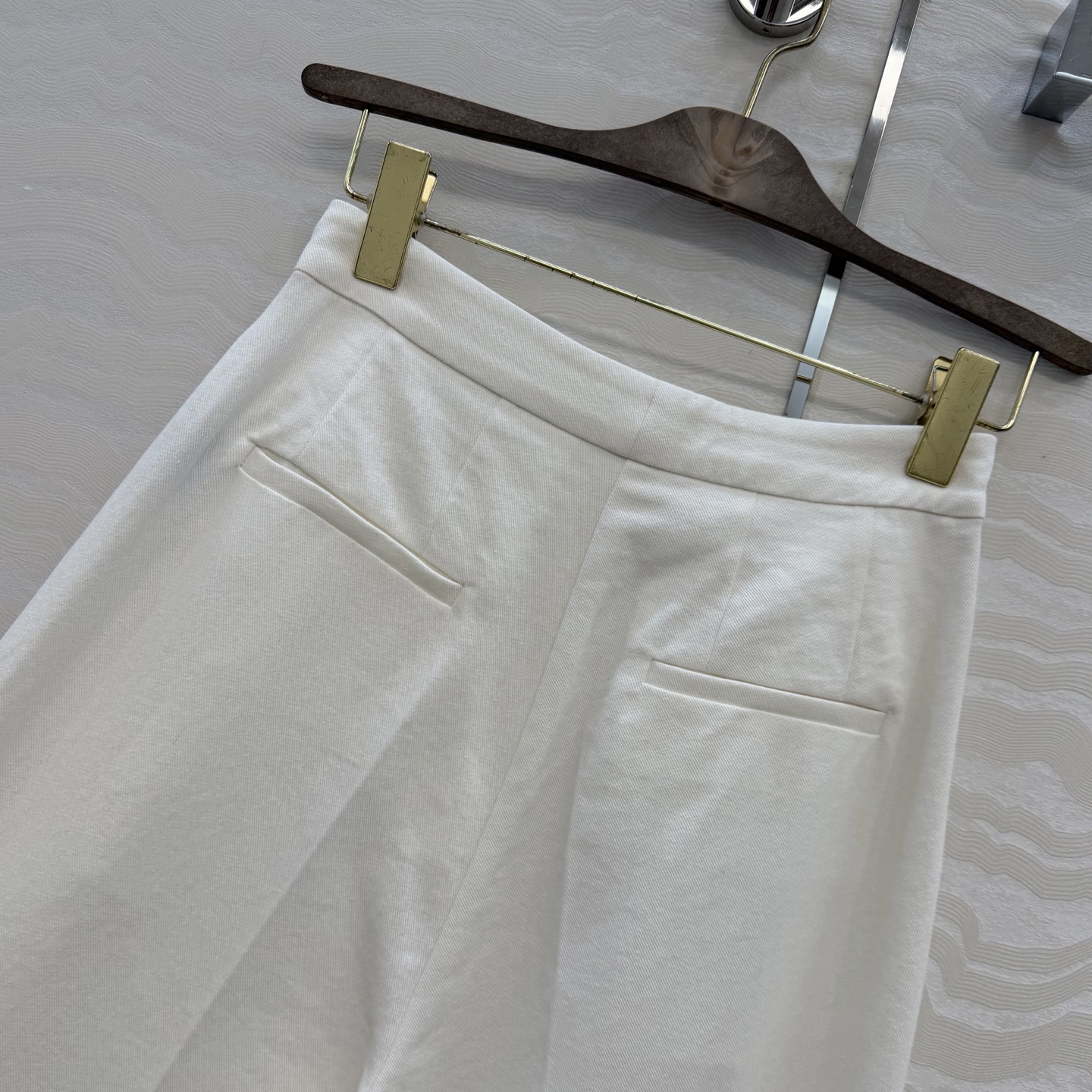 高端原单品质❤️26春款上新Lp高智感穿搭！老钱风氛围感Rodge优雅褶裥长裤。定制冰栀白进口羊毛天丝亚