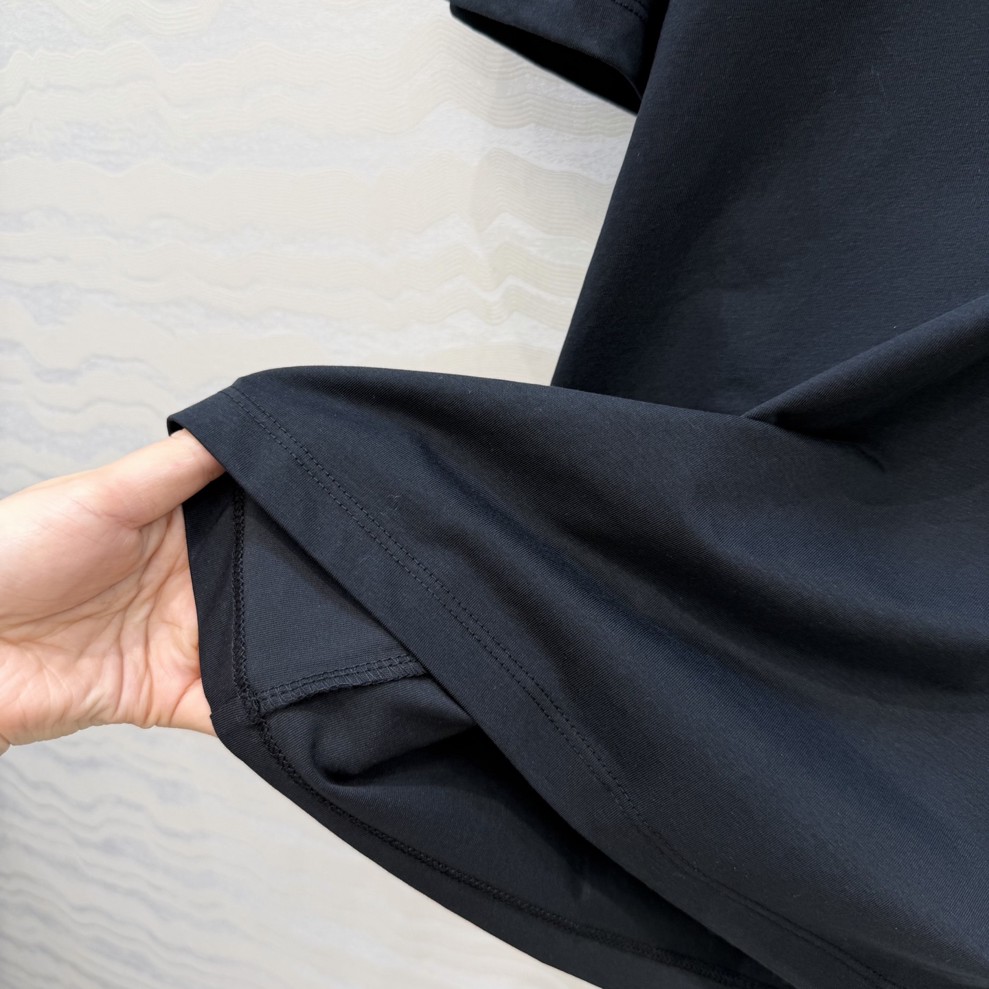 原单品质❤️设计师🧑‍🎨马年限定春夏新品！定位刺绣纯棉T恤！重工艺定位立体刺绣工艺精致高级！进口索罗娜纯