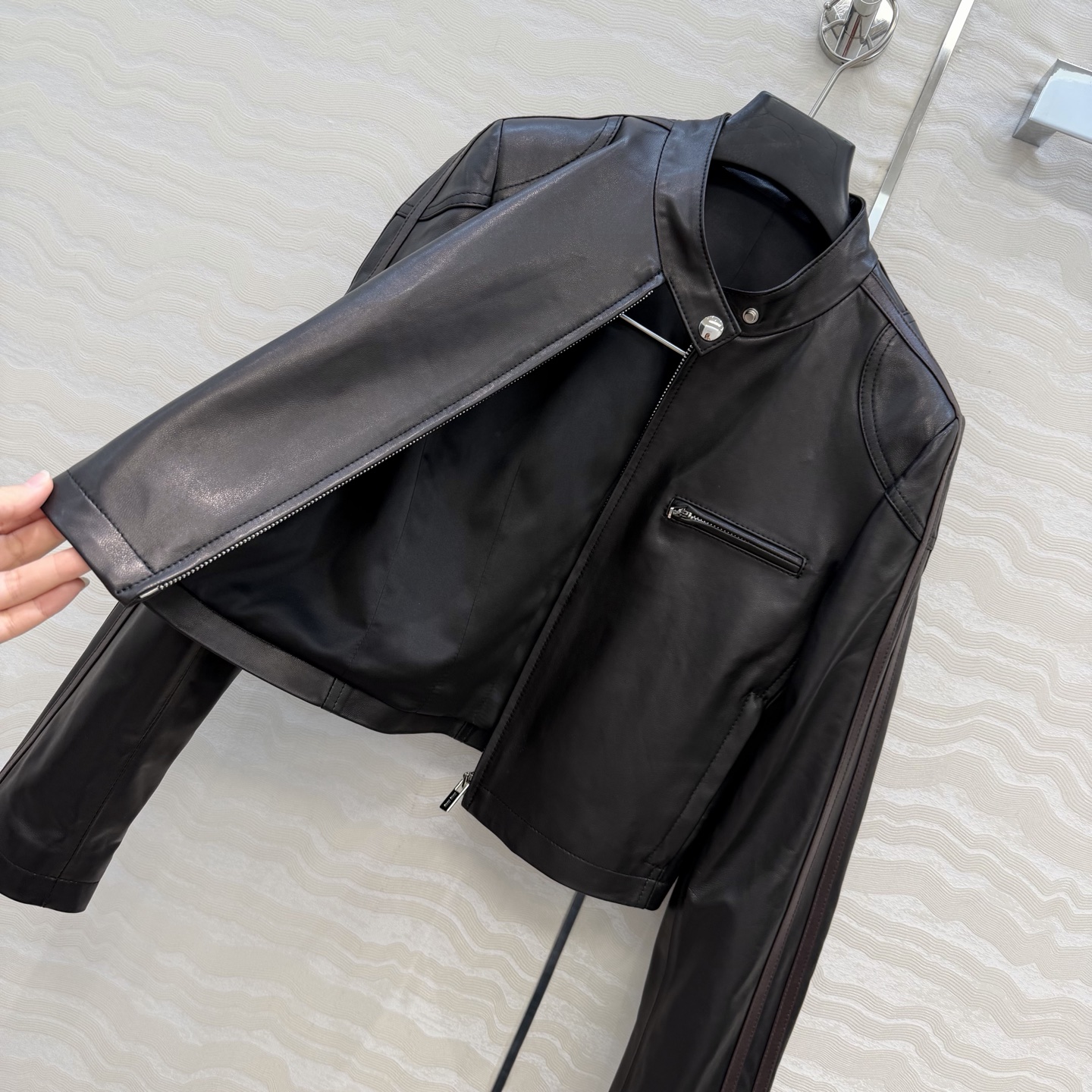 高端原单品质❤️26早春新品miu系少女穿搭！飞行夹克皮衣外套！原版定制顶级进口植鞣100%小羊皮！皮质