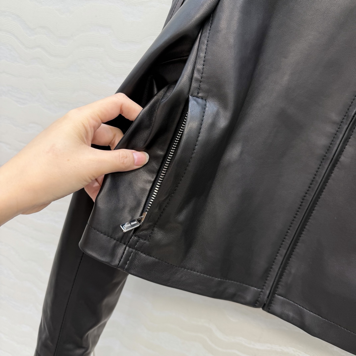 高端原单品质❤️26早春新品miu系少女穿搭！飞行夹克皮衣外套！原版定制顶级进口植鞣100%小羊皮！皮质