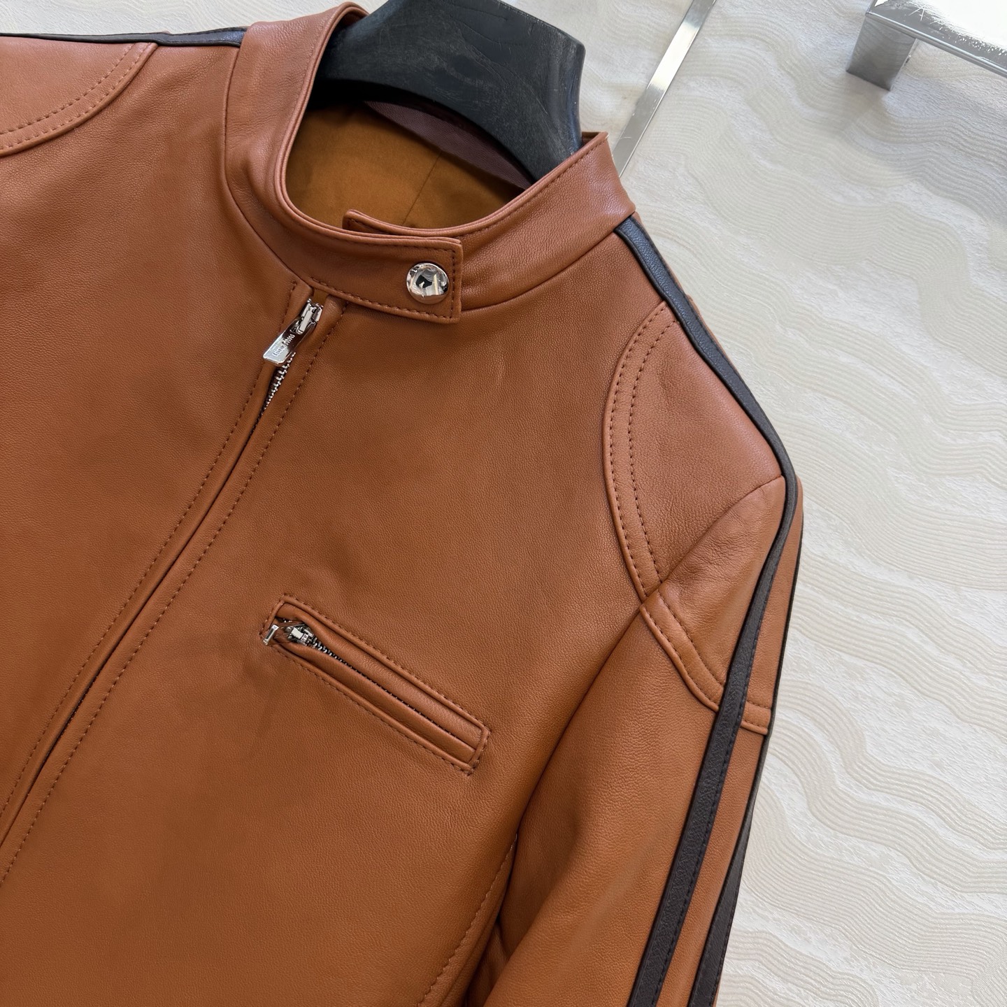 高端原单品质❤️26早春新品miu系少女穿搭！飞行夹克皮衣外套！原版定制顶级进口植鞣100%小羊皮！皮质